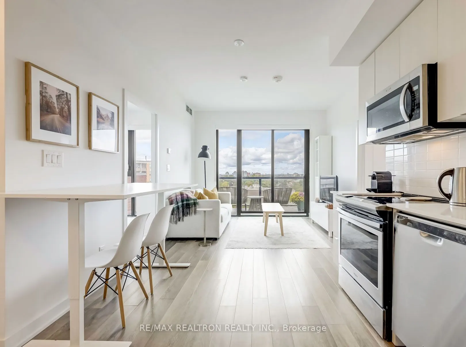 2799 Kingston Road, #907