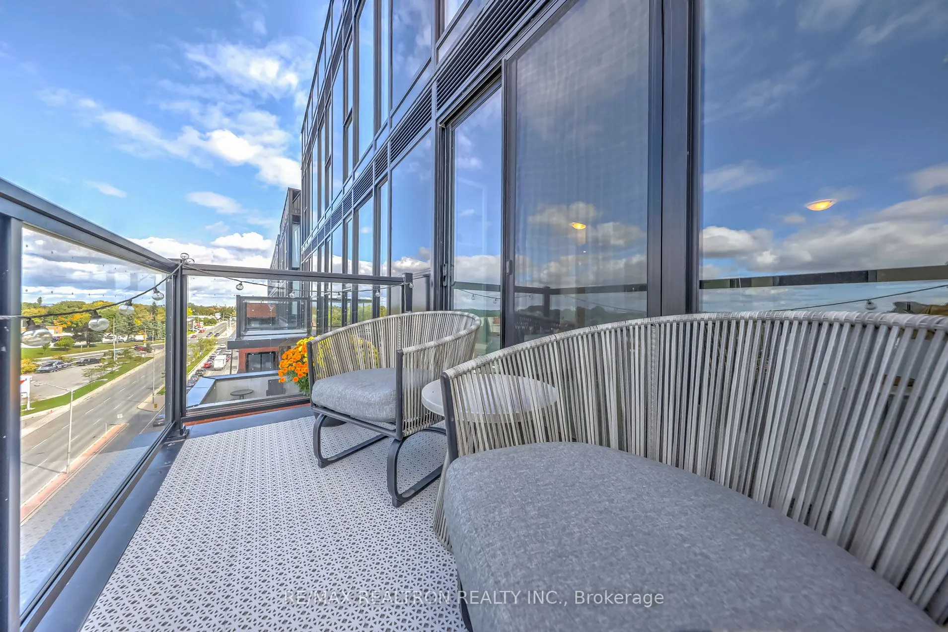 2799 Kingston Road, #907