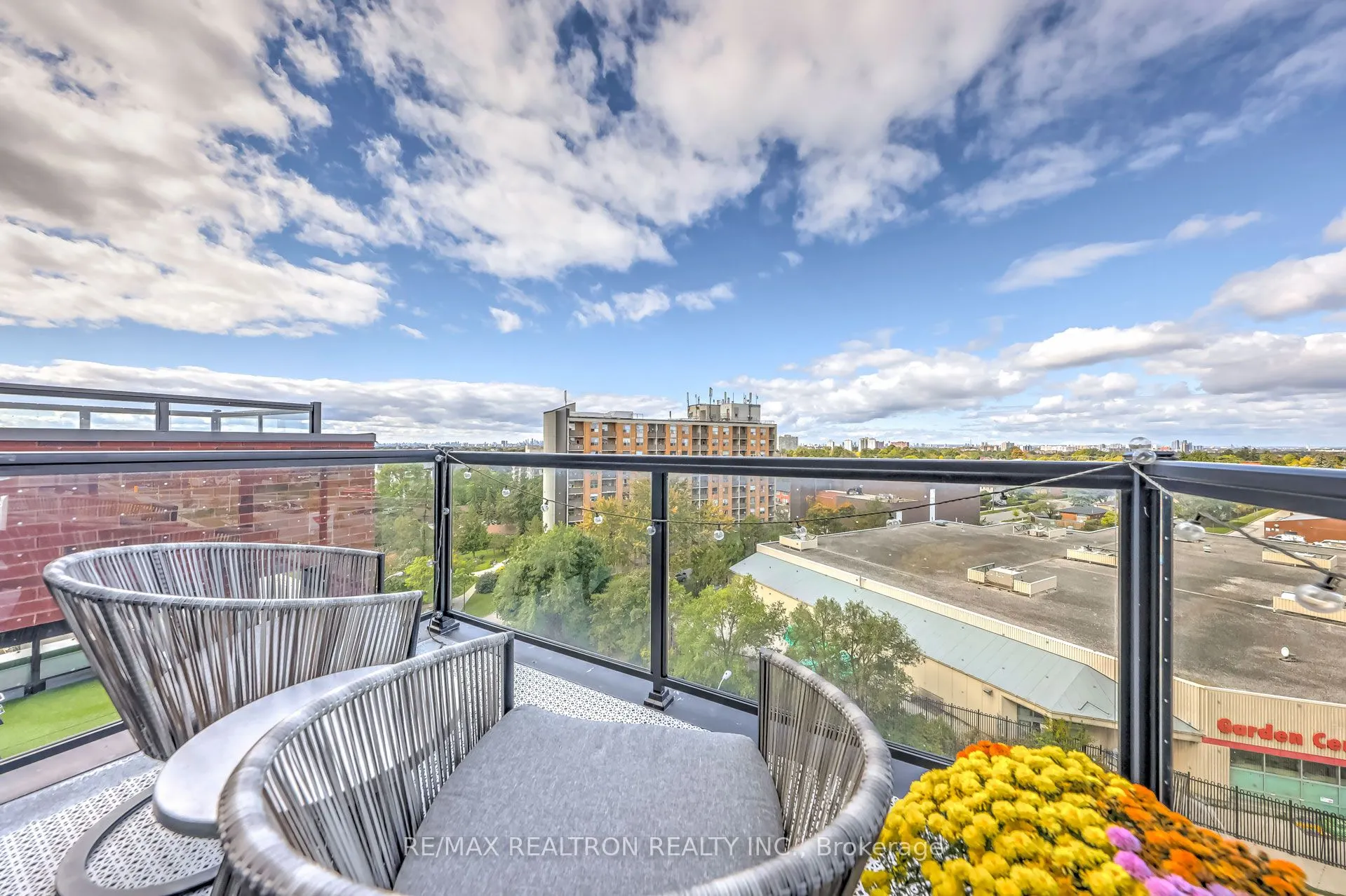 2799 Kingston Road, #907