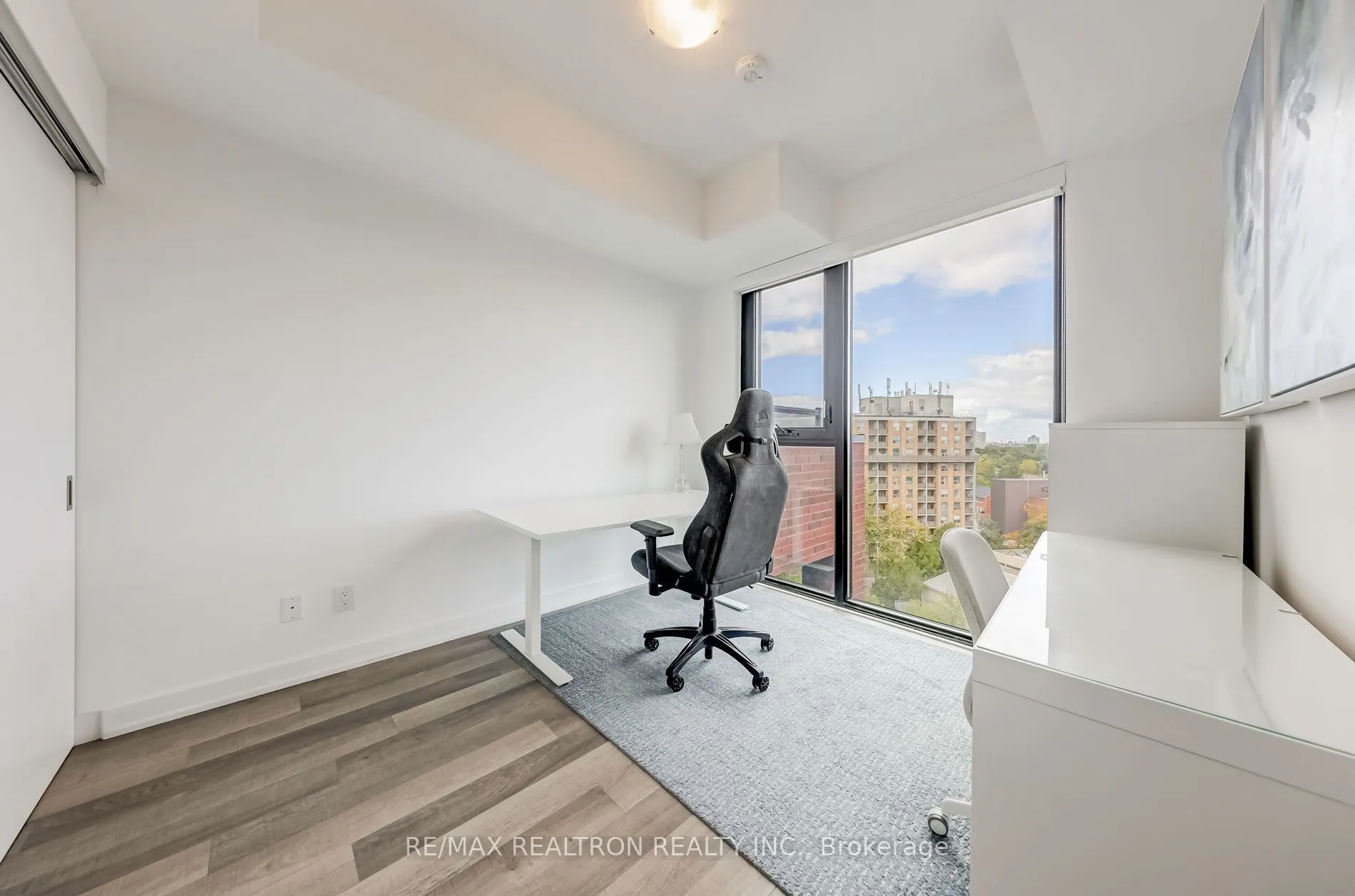 2799 Kingston Road, #907