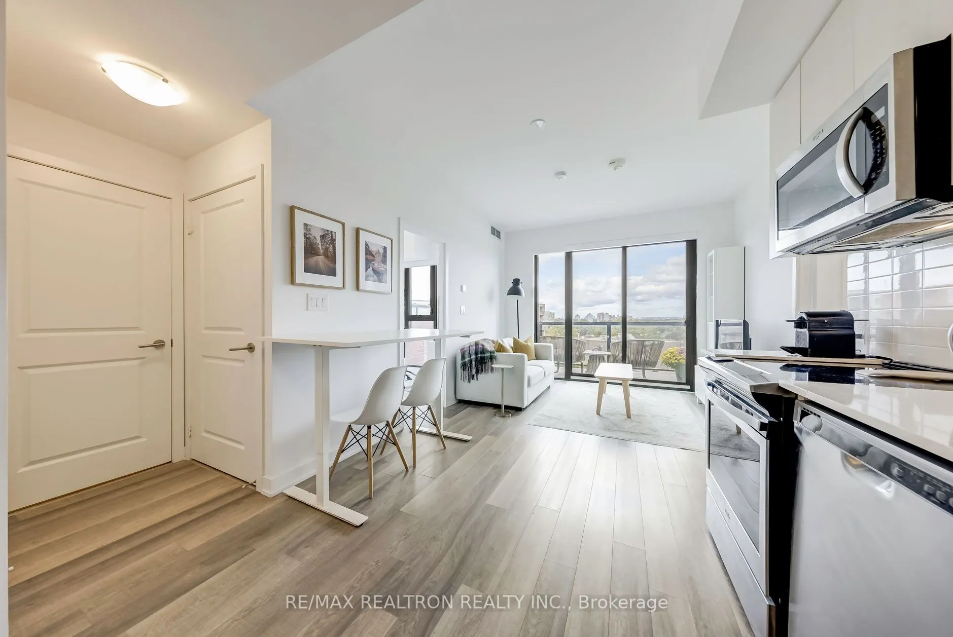 2799 Kingston Road, #907