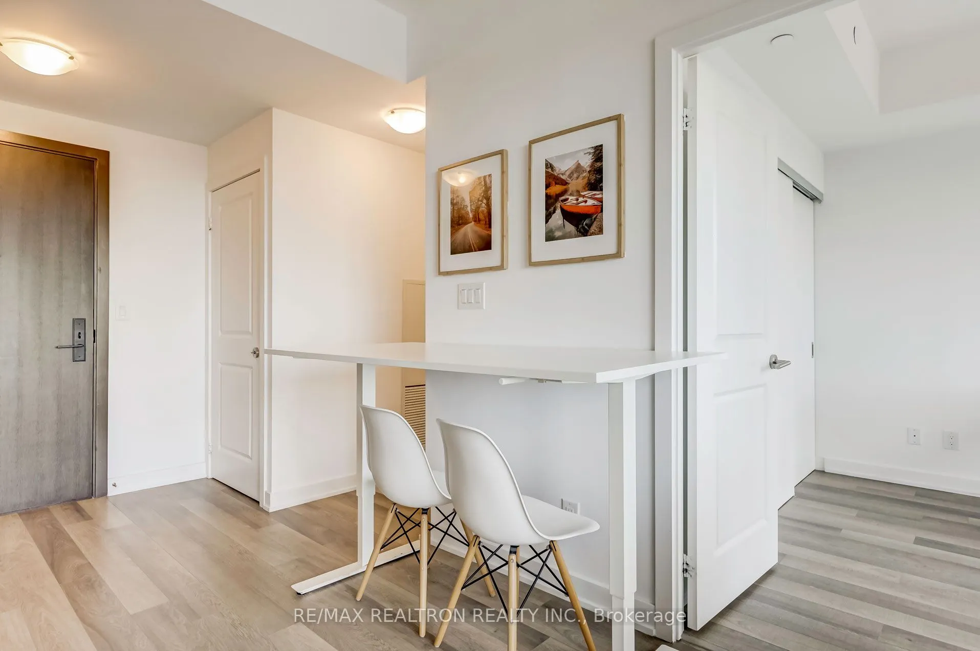 2799 Kingston Road, #907