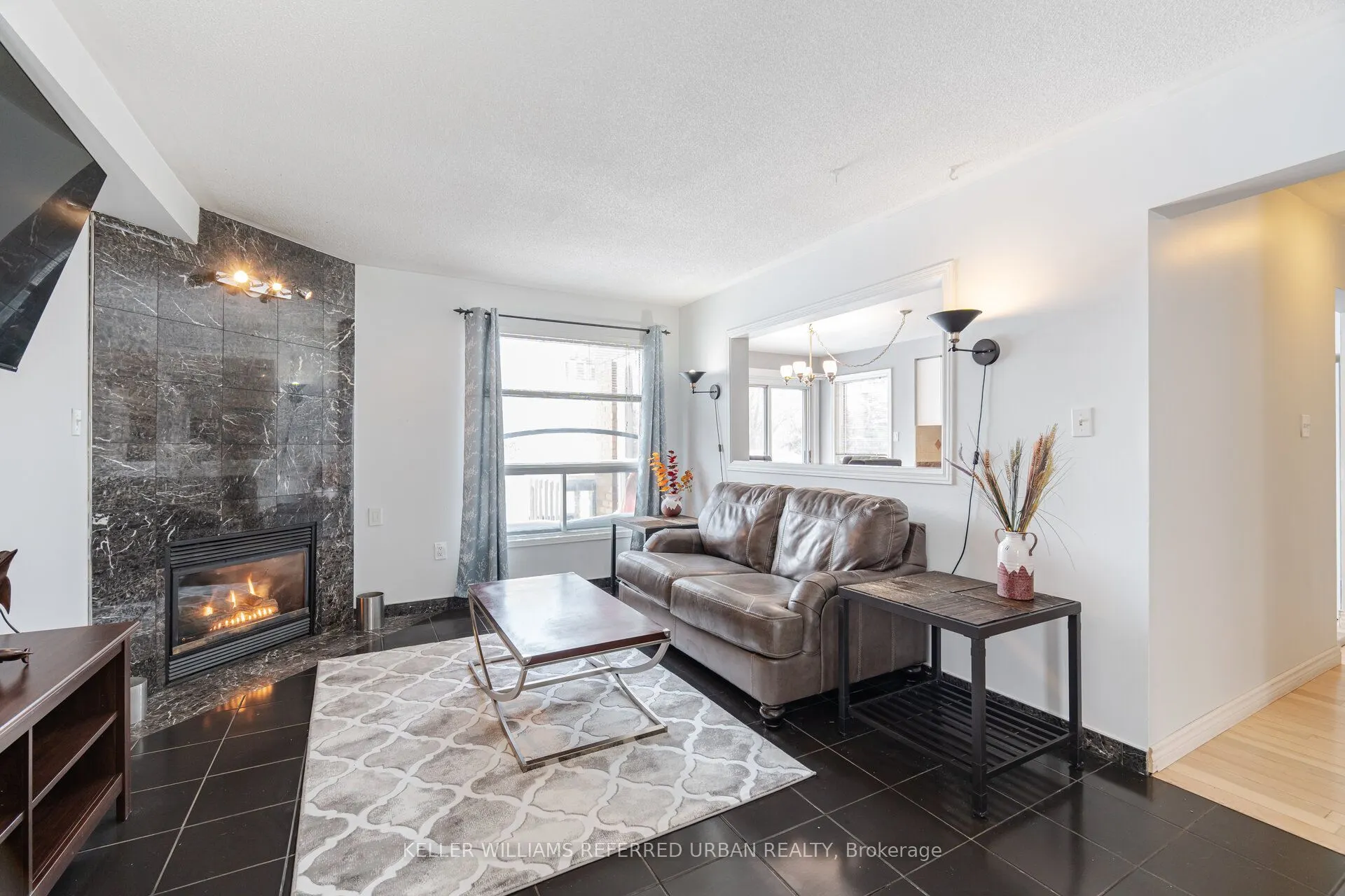 7 Holmes Crescent