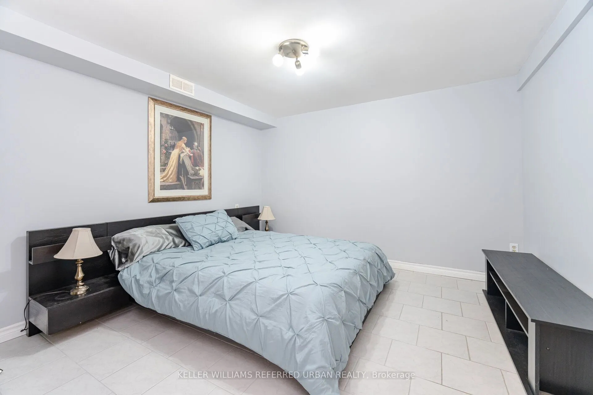7 Holmes Crescent