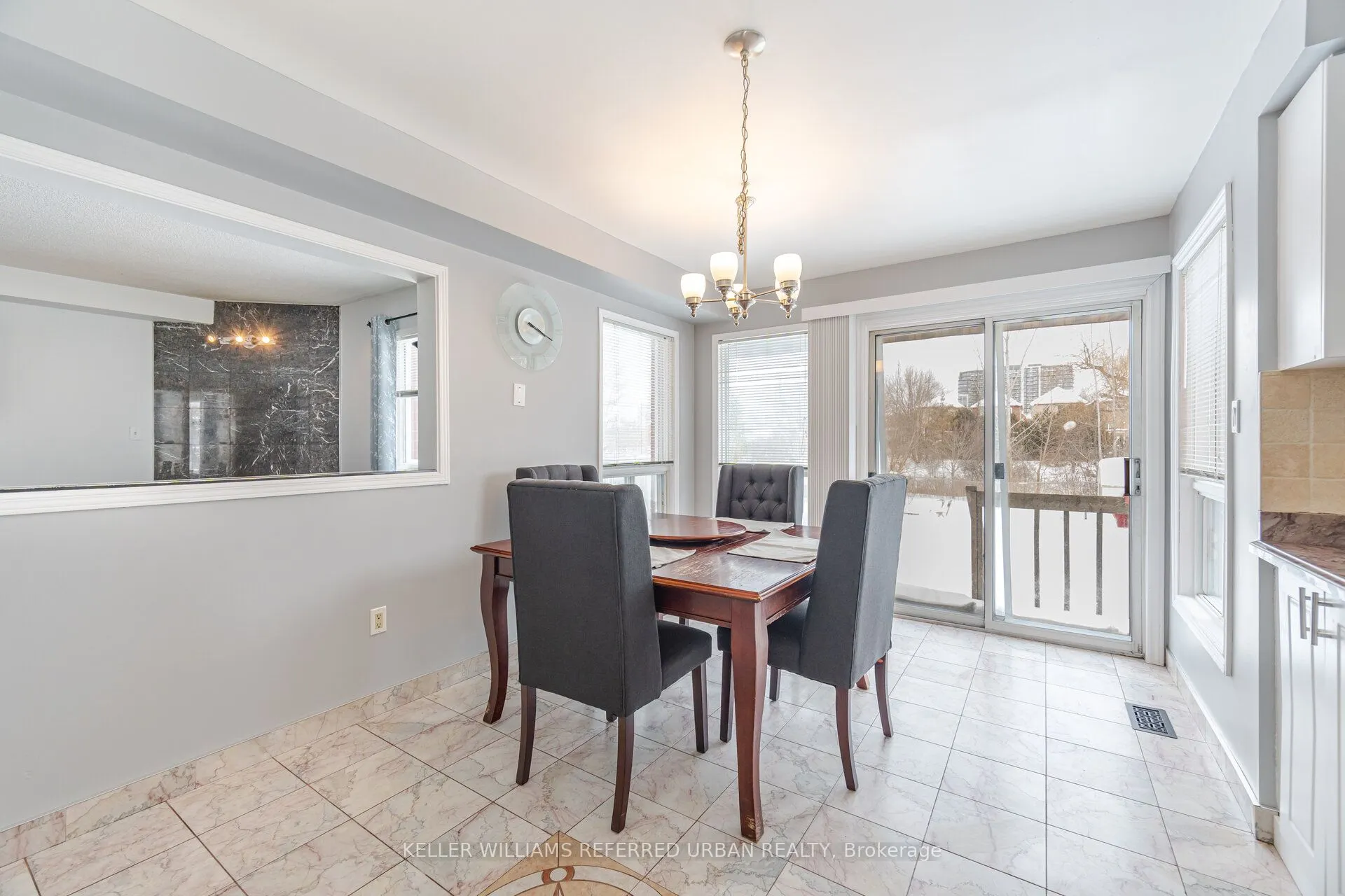 7 Holmes Crescent