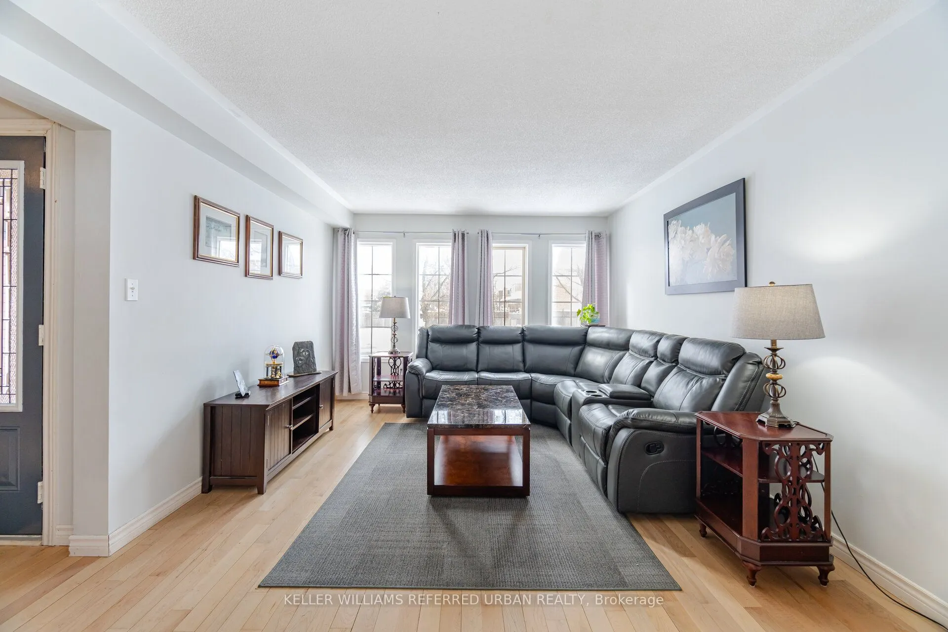 7 Holmes Crescent