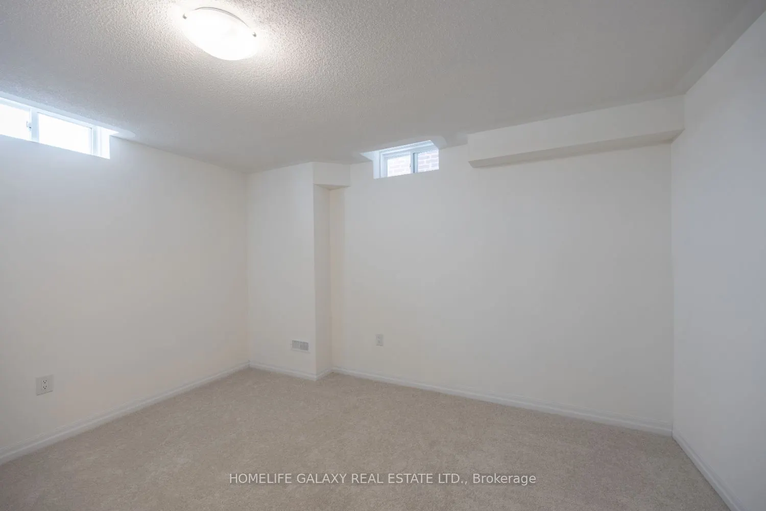 10 Ed Ewert Avenue