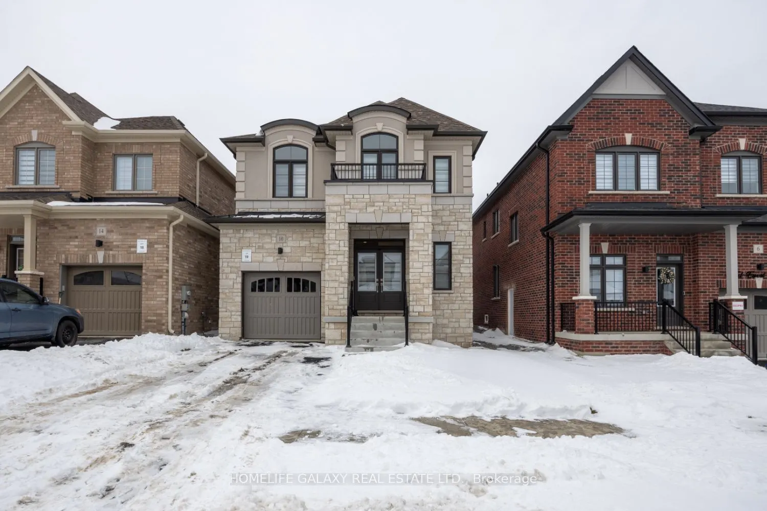 10 Ed Ewert Avenue