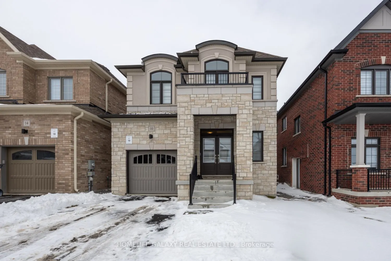 10 Ed Ewert Avenue