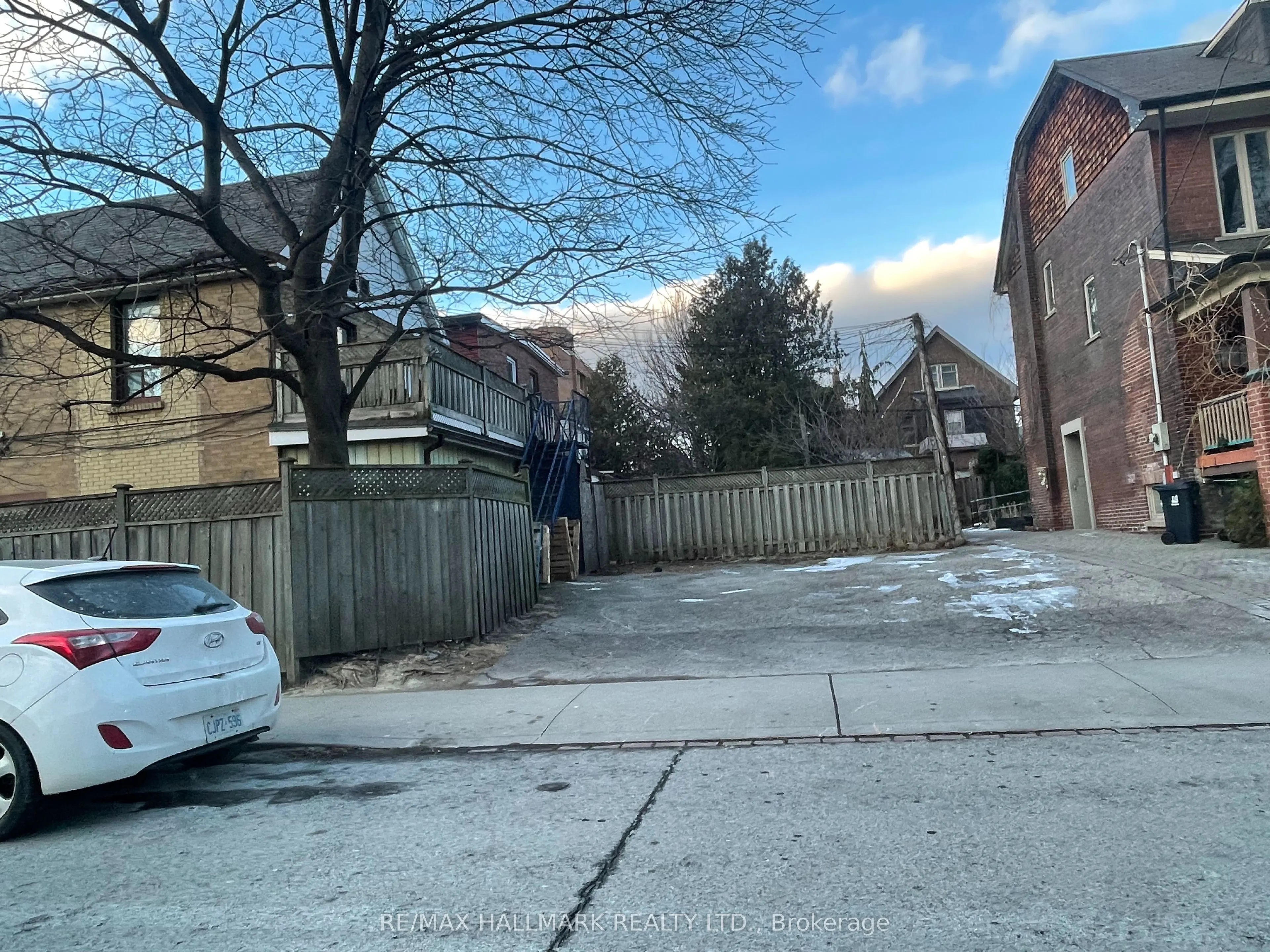 675 Broadview Avenue