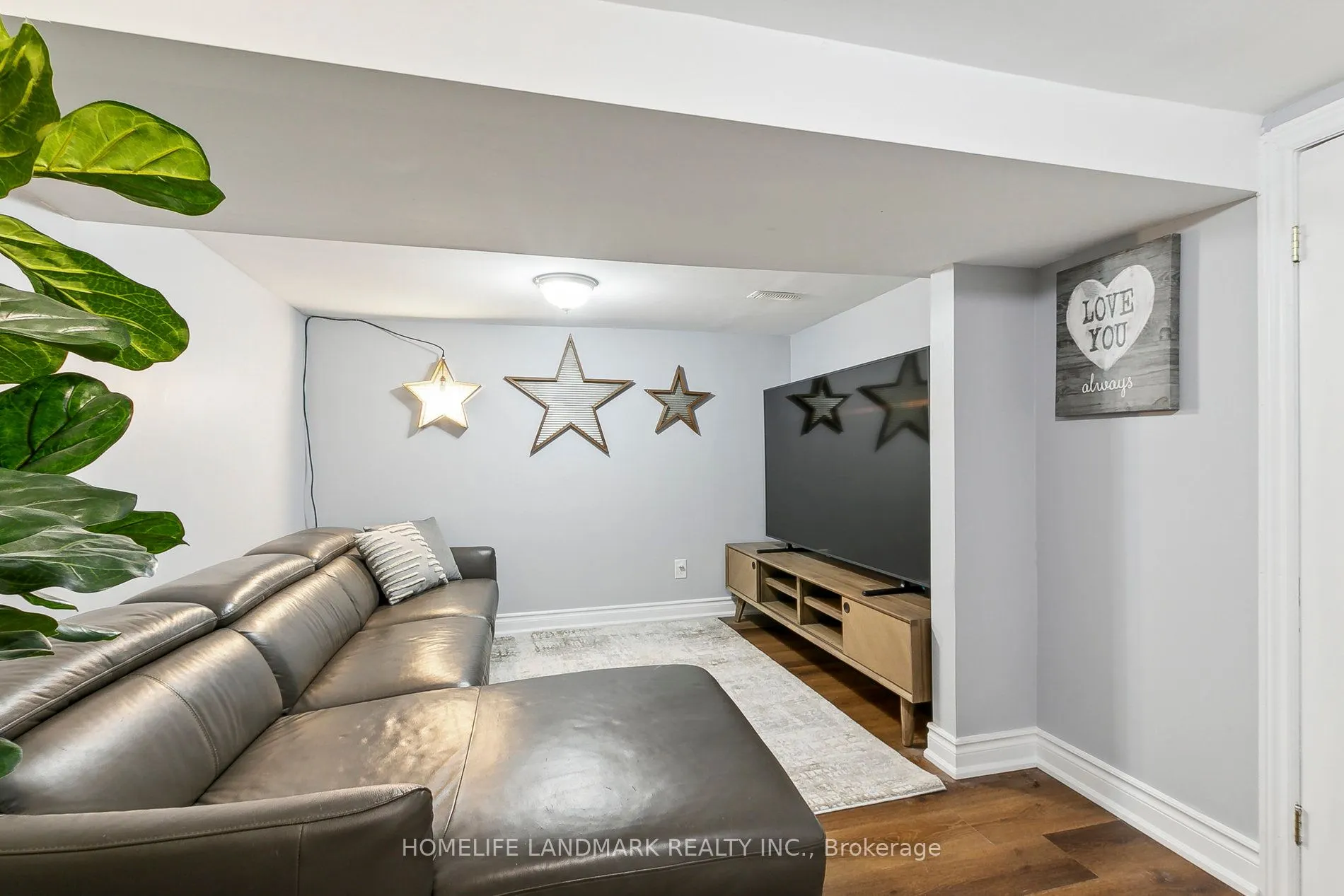 35 Wallington Avenue