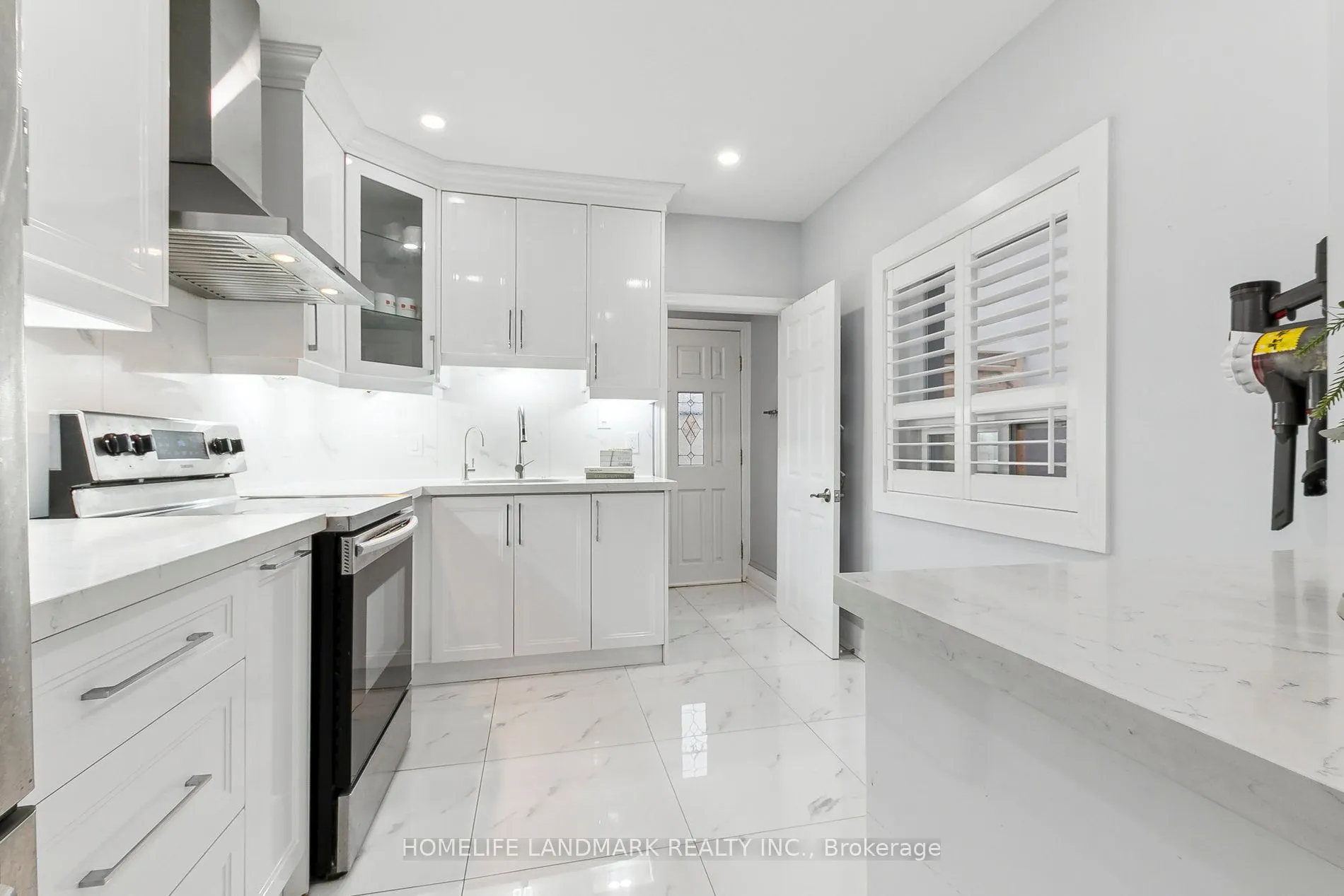 35 Wallington Avenue
