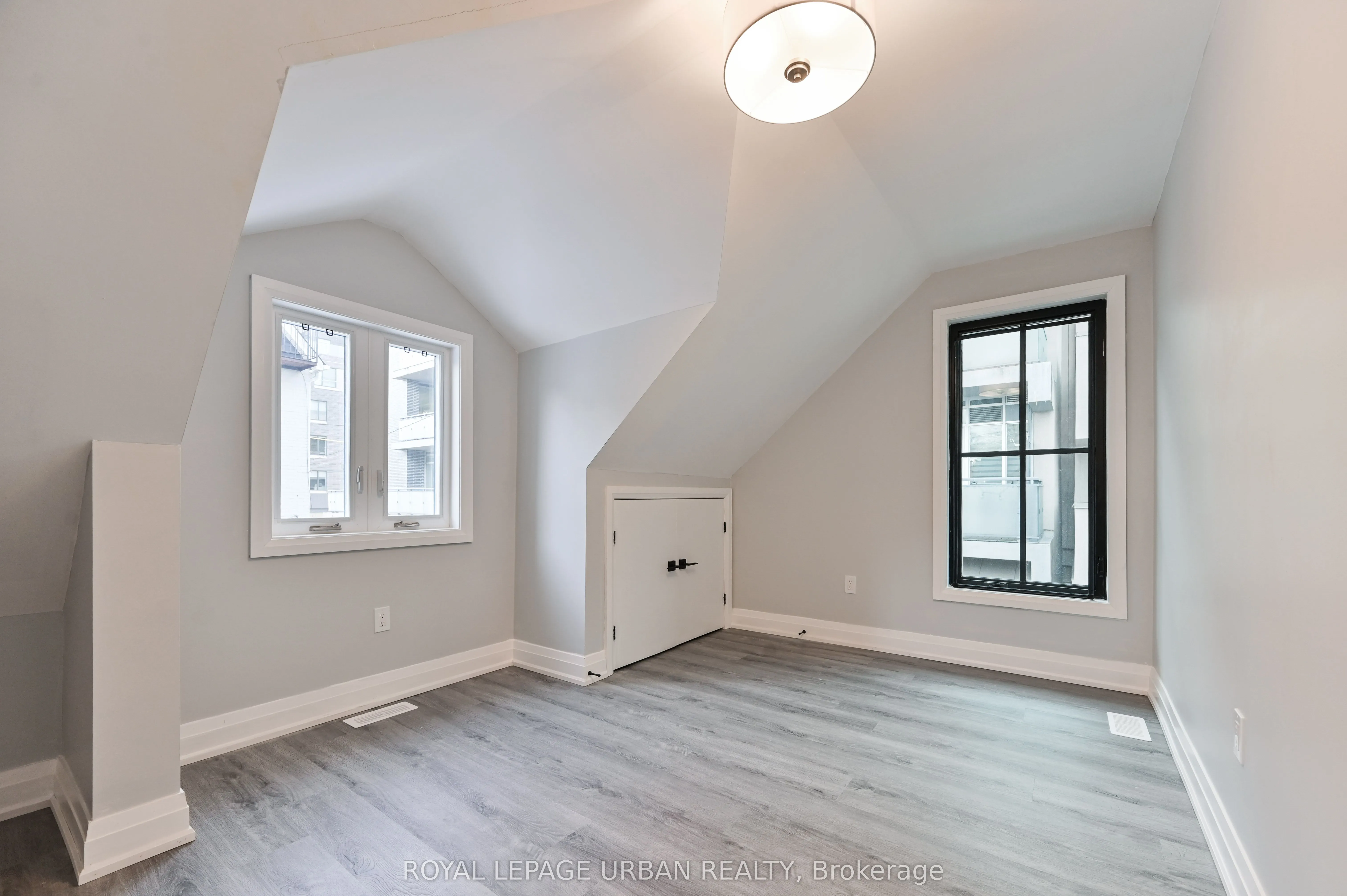 208 Woodbine Avenue