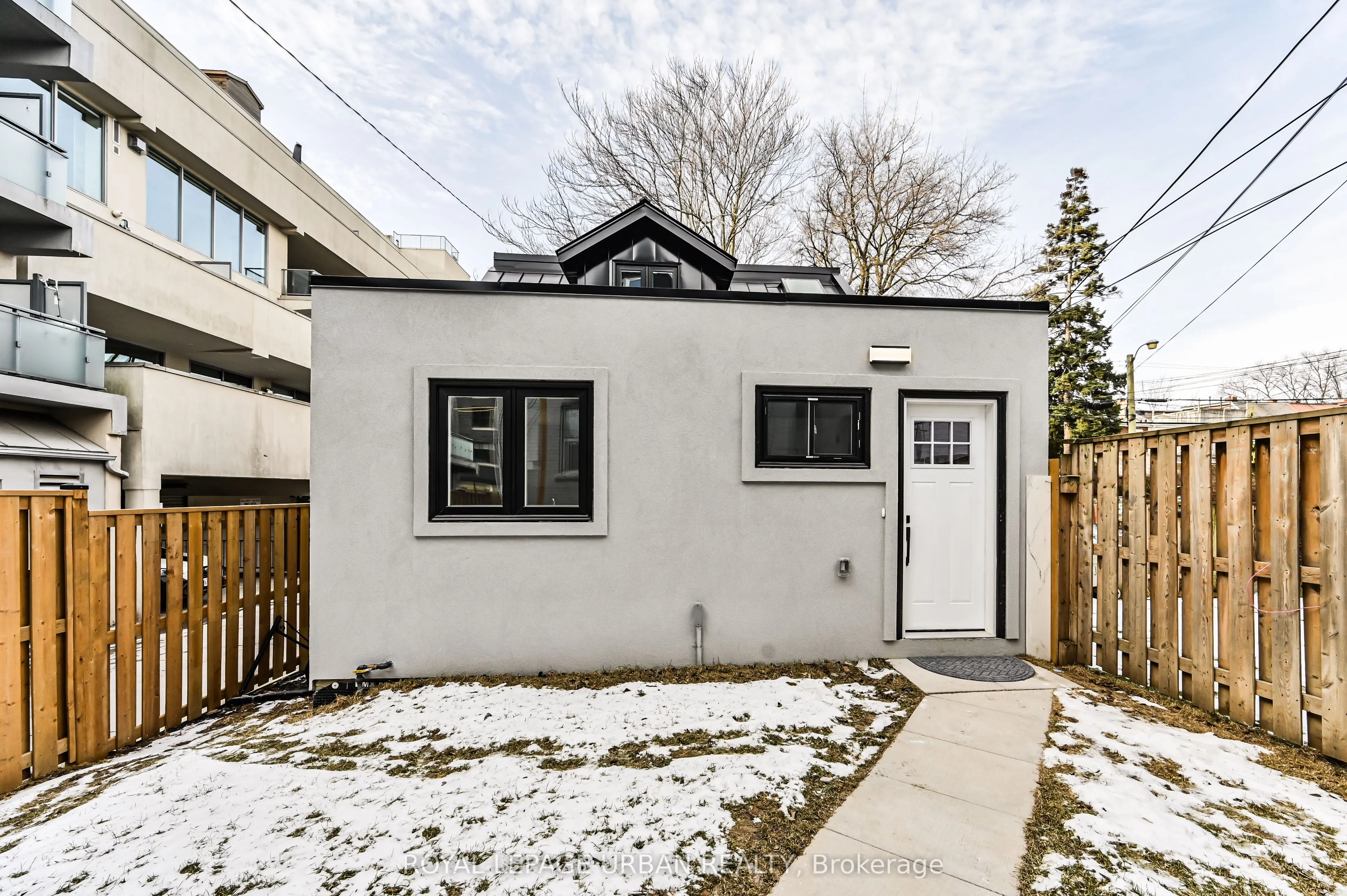208 Woodbine Avenue