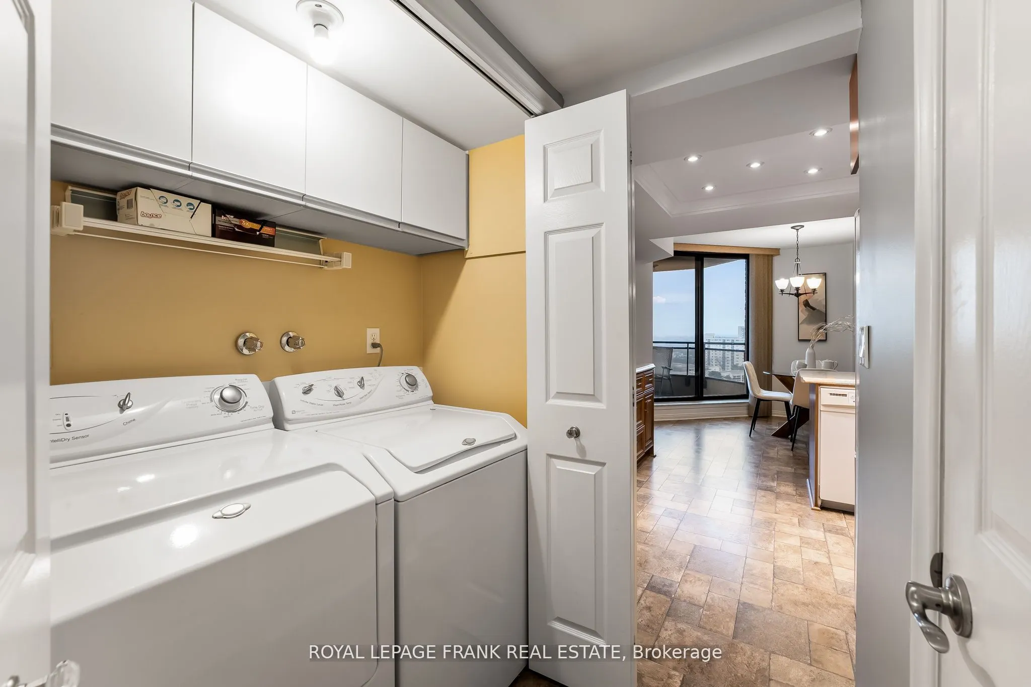 900 Wilson Road N, #1204