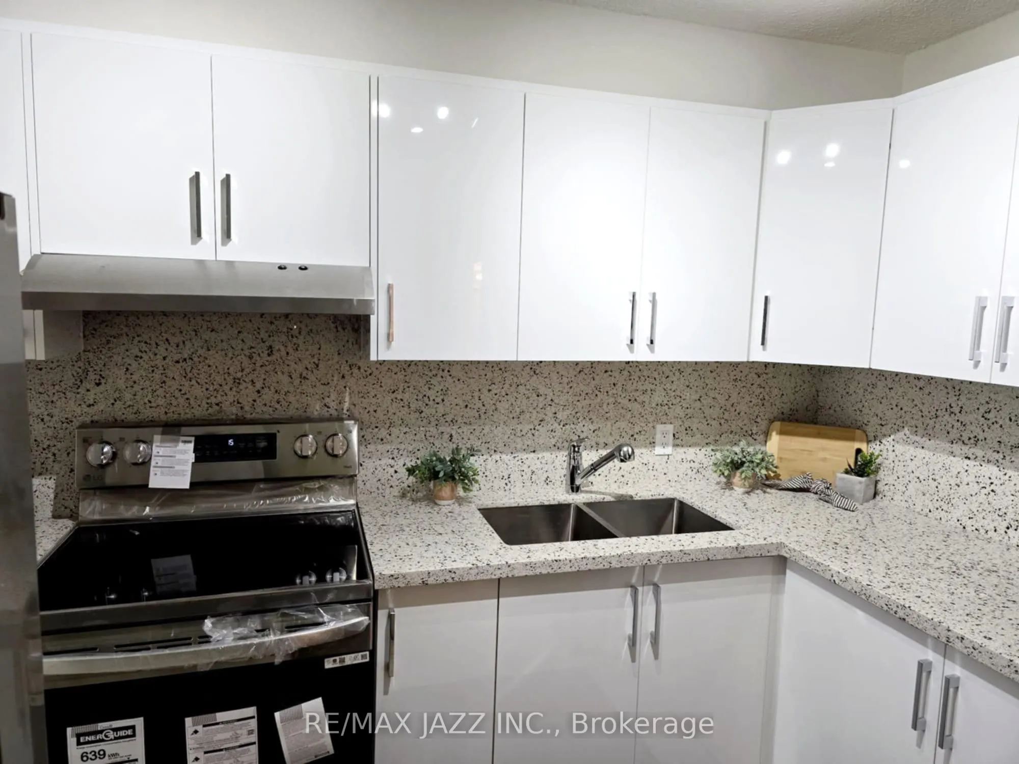 4091 Sheppard Avenue E, #605