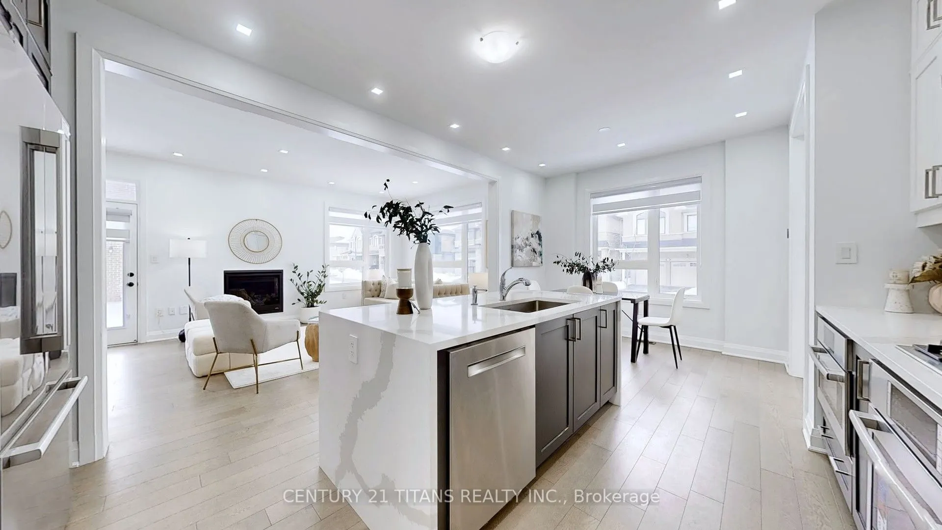 2909 Scotch Pine Lane