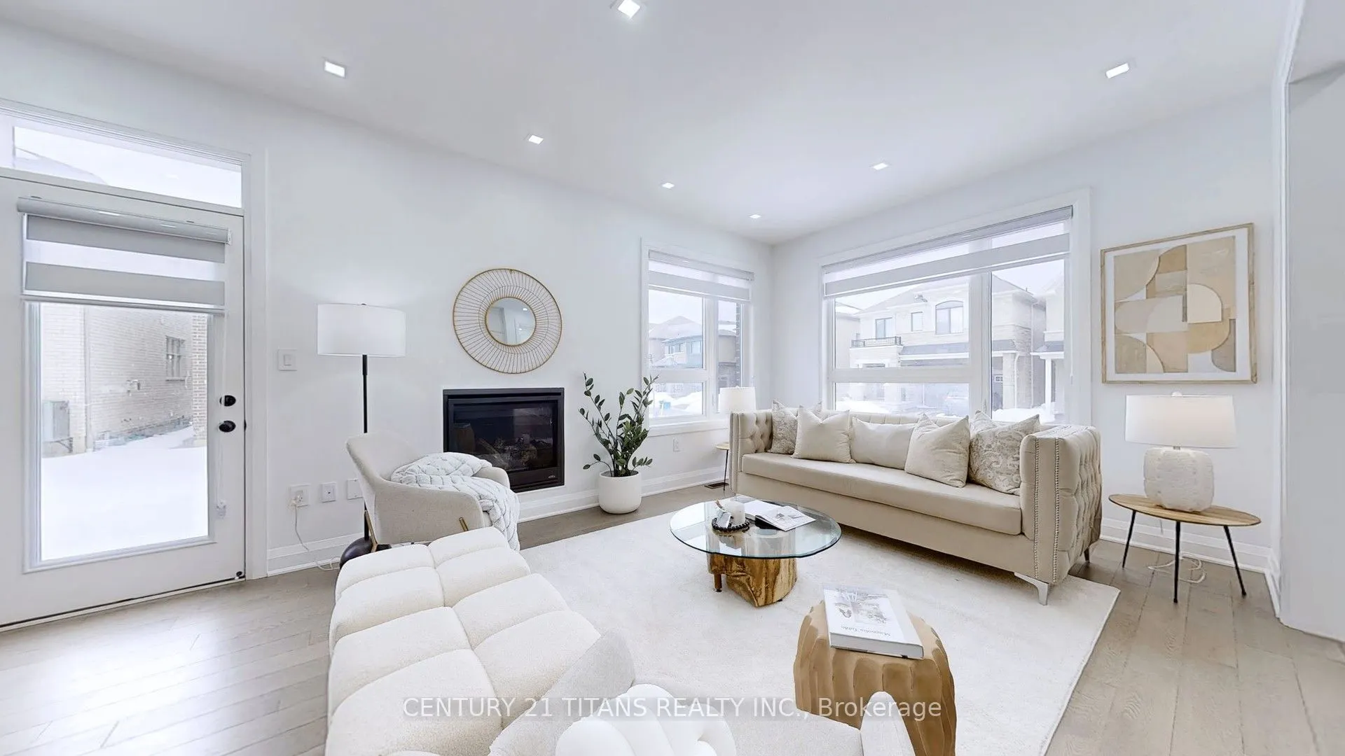 2909 Scotch Pine Lane