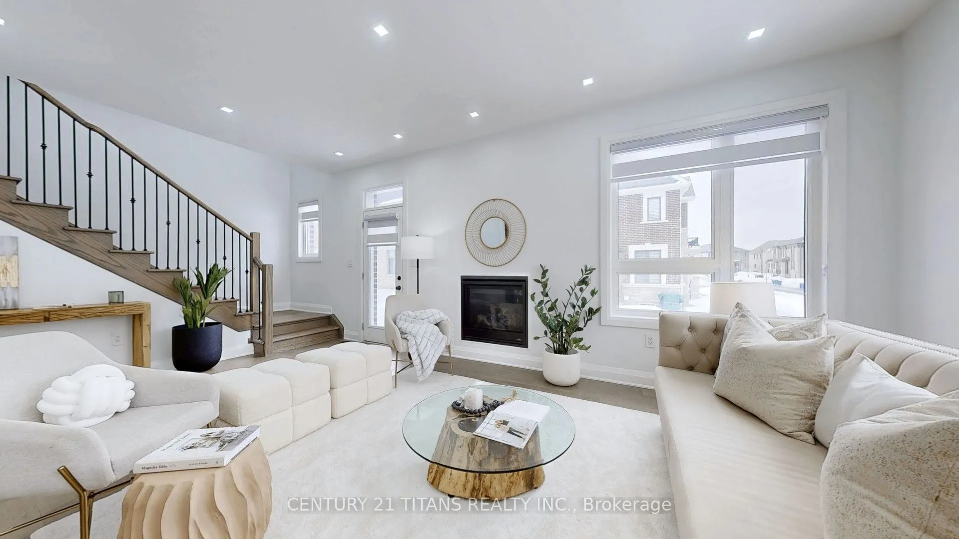 2909 Scotch Pine Lane