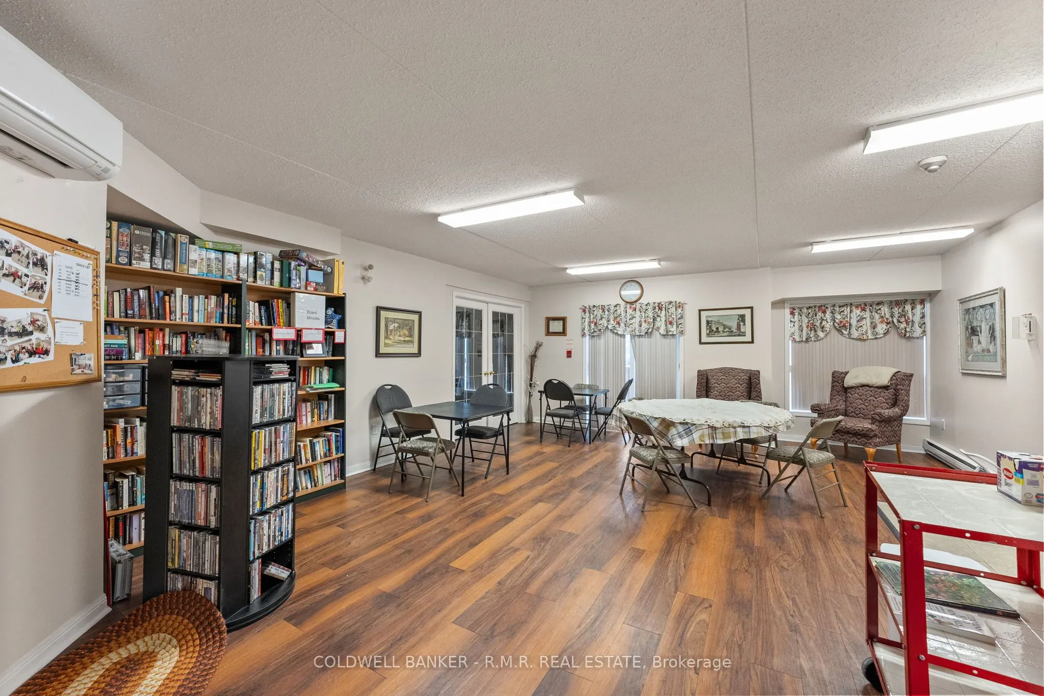 95 Wellington Street, #313