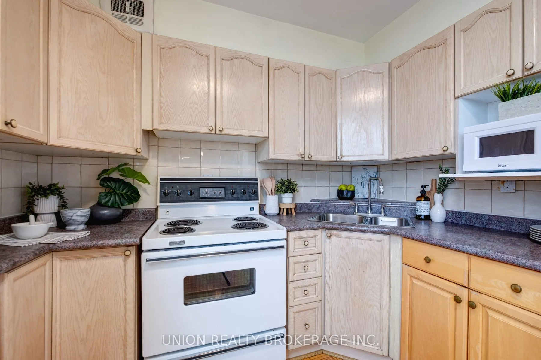 980 Broadview Avenue, #1202