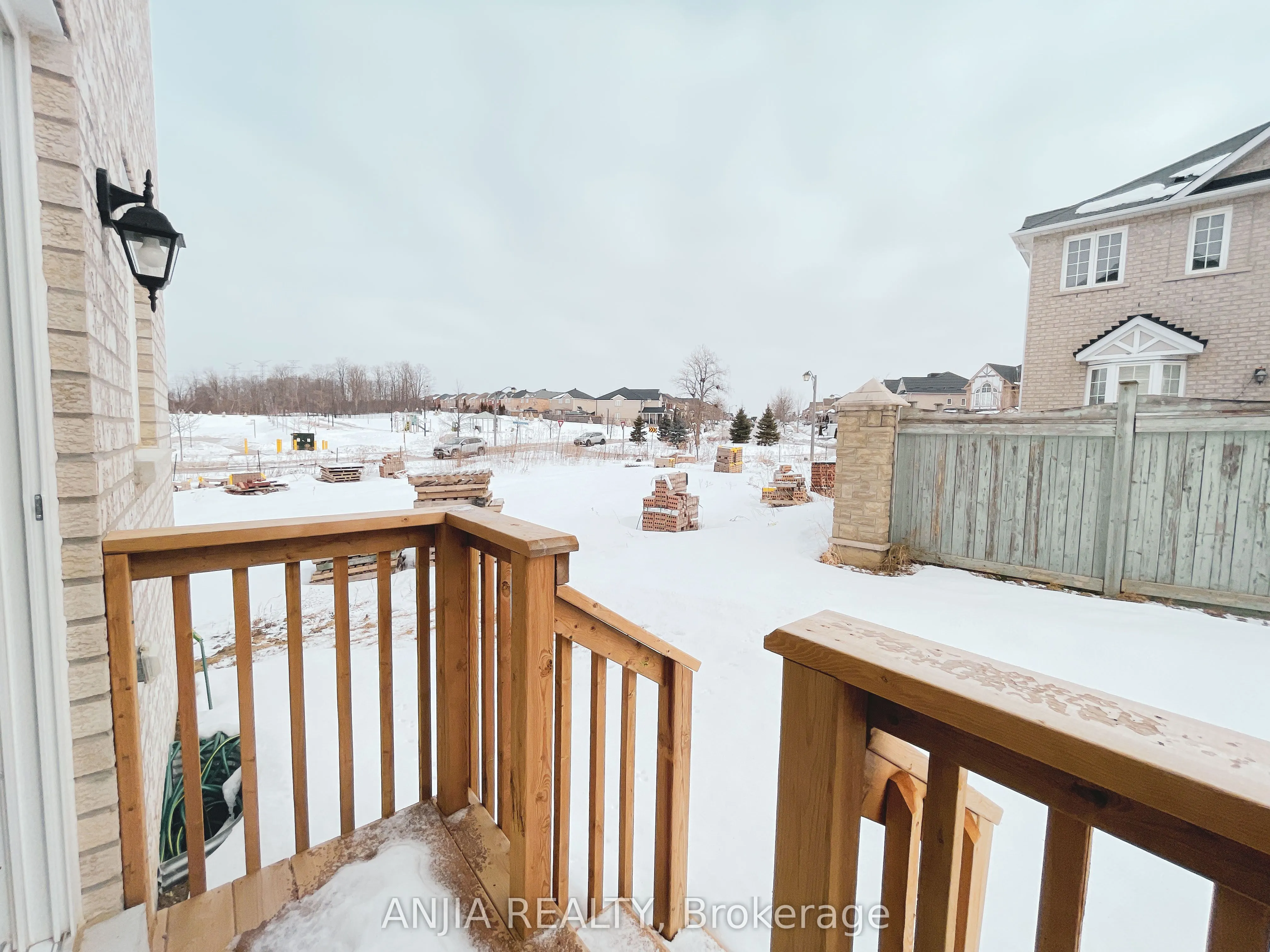 3 Creedon Crescent