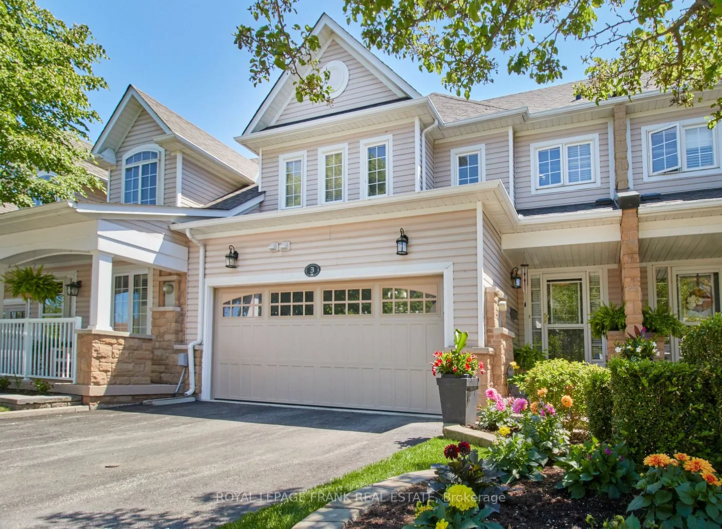 350 Lakebreeze Drive, #Unit 3