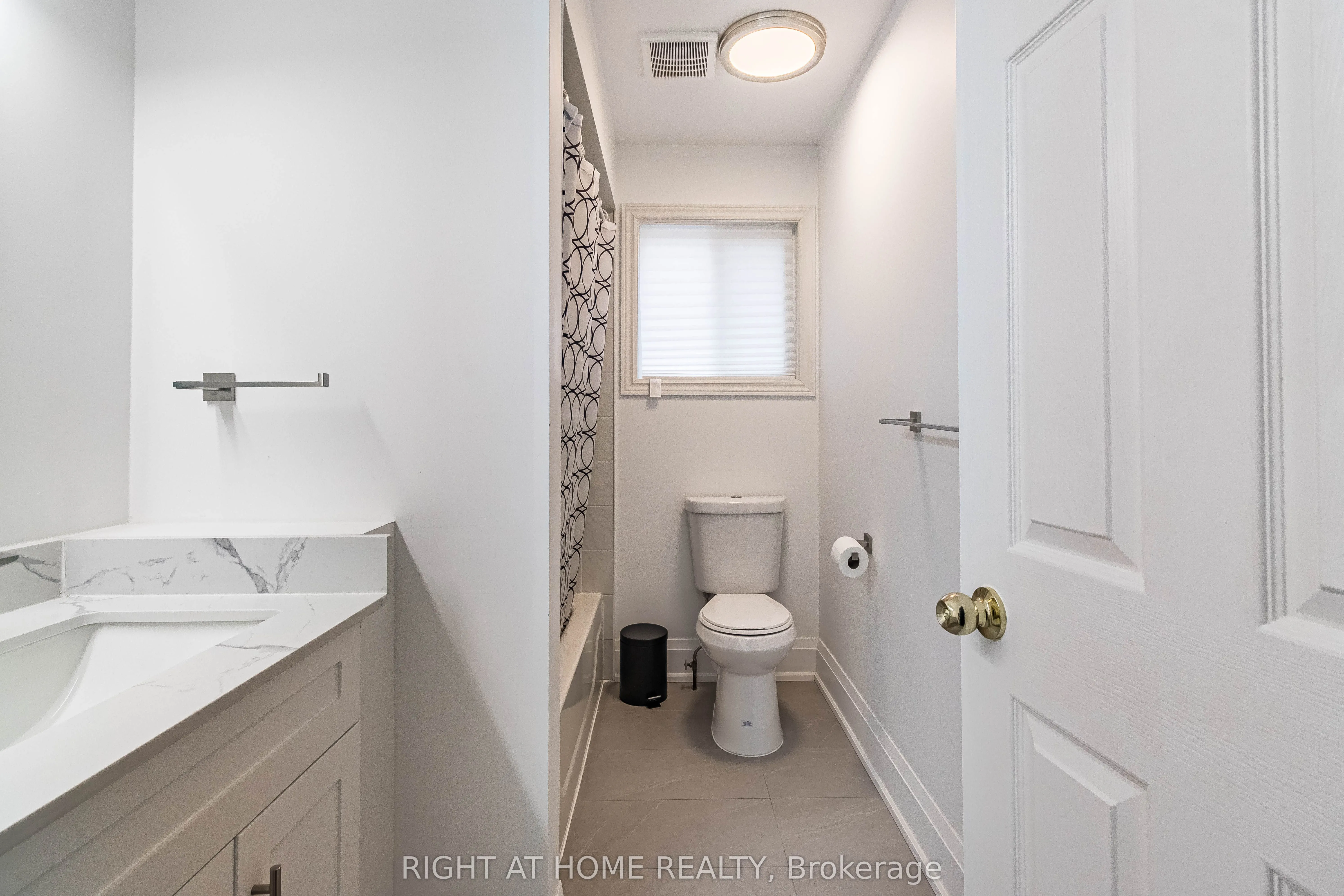 1446 Sandhurst Crescent