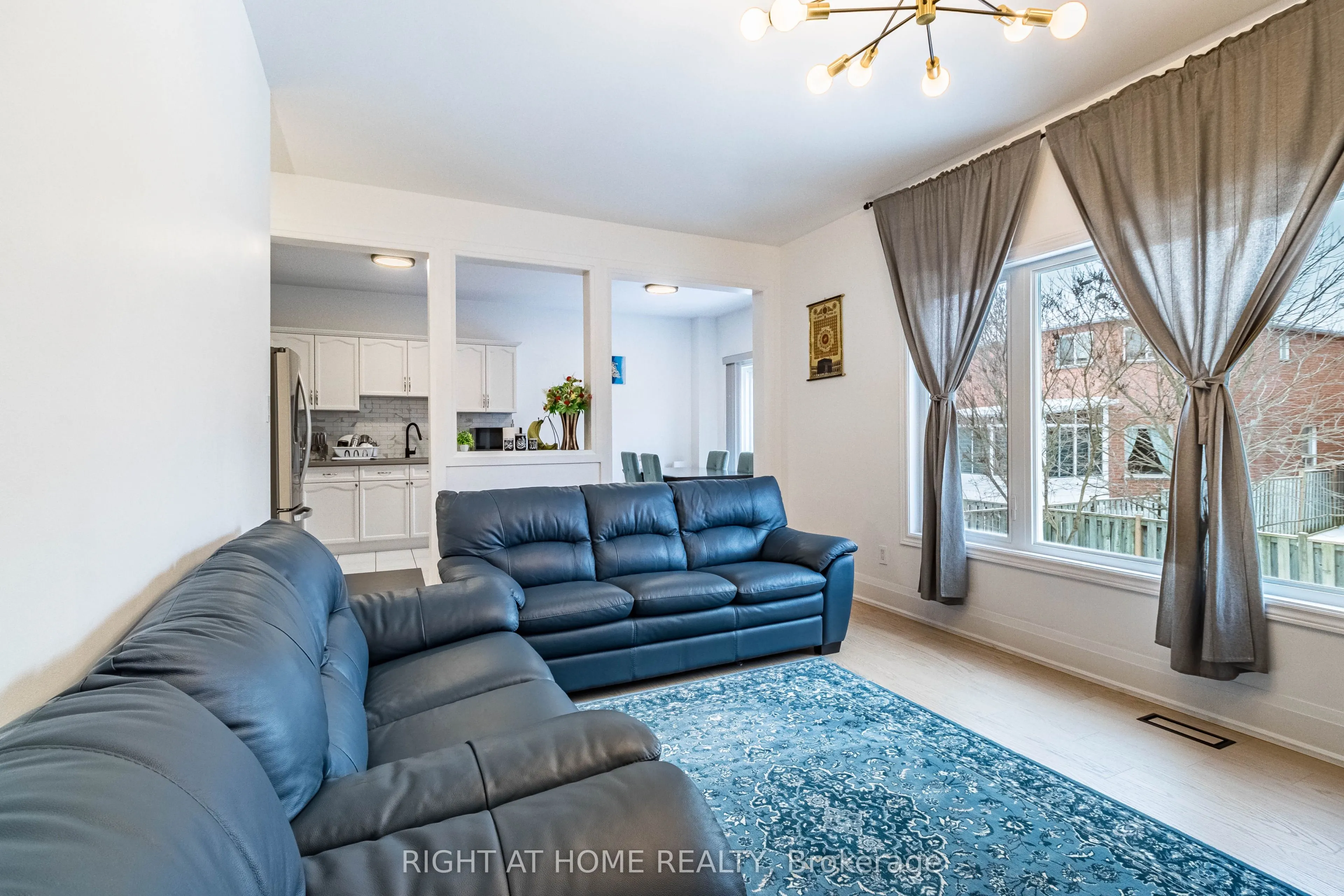 1446 Sandhurst Crescent