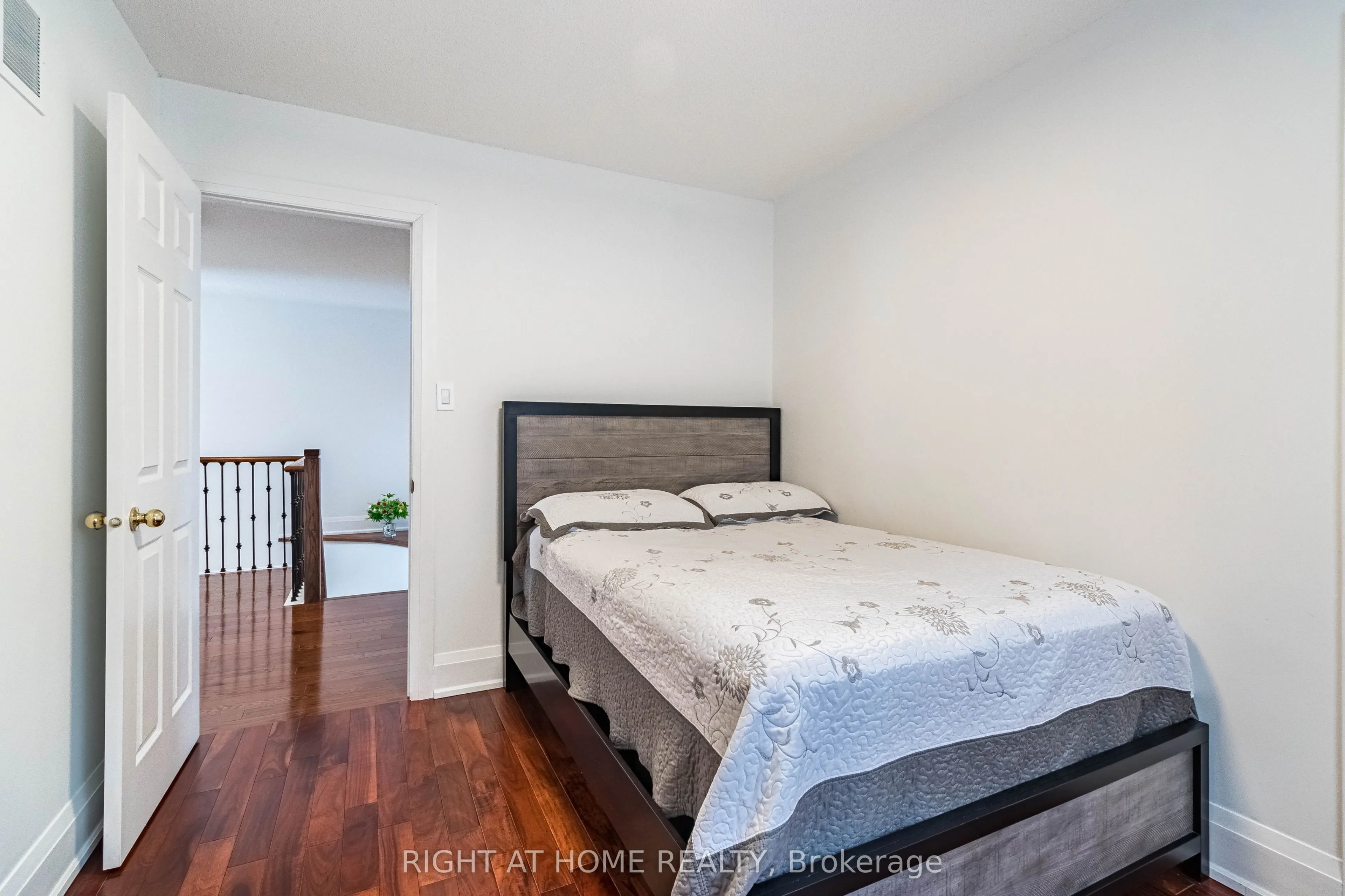 1446 Sandhurst Crescent