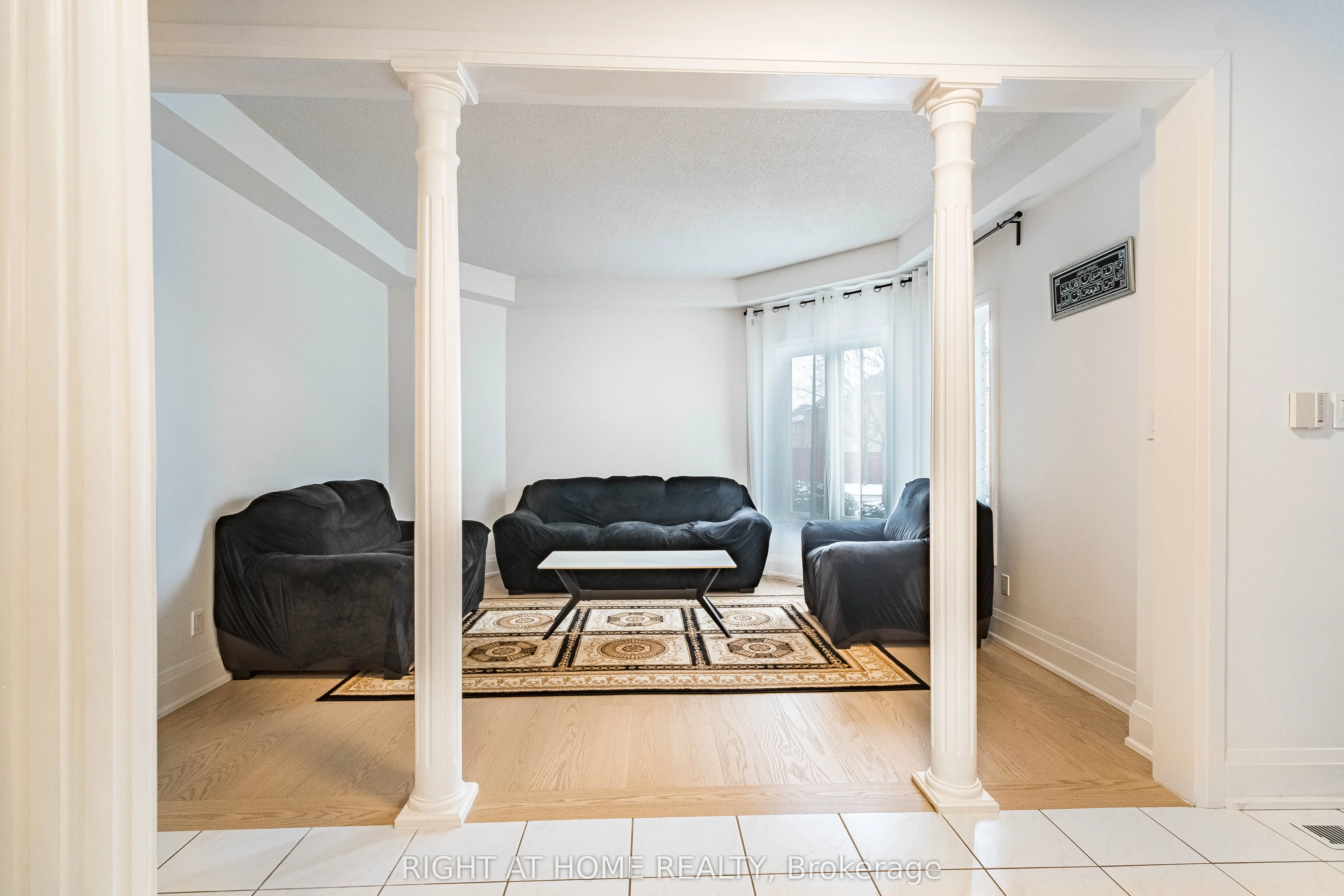 1446 Sandhurst Crescent