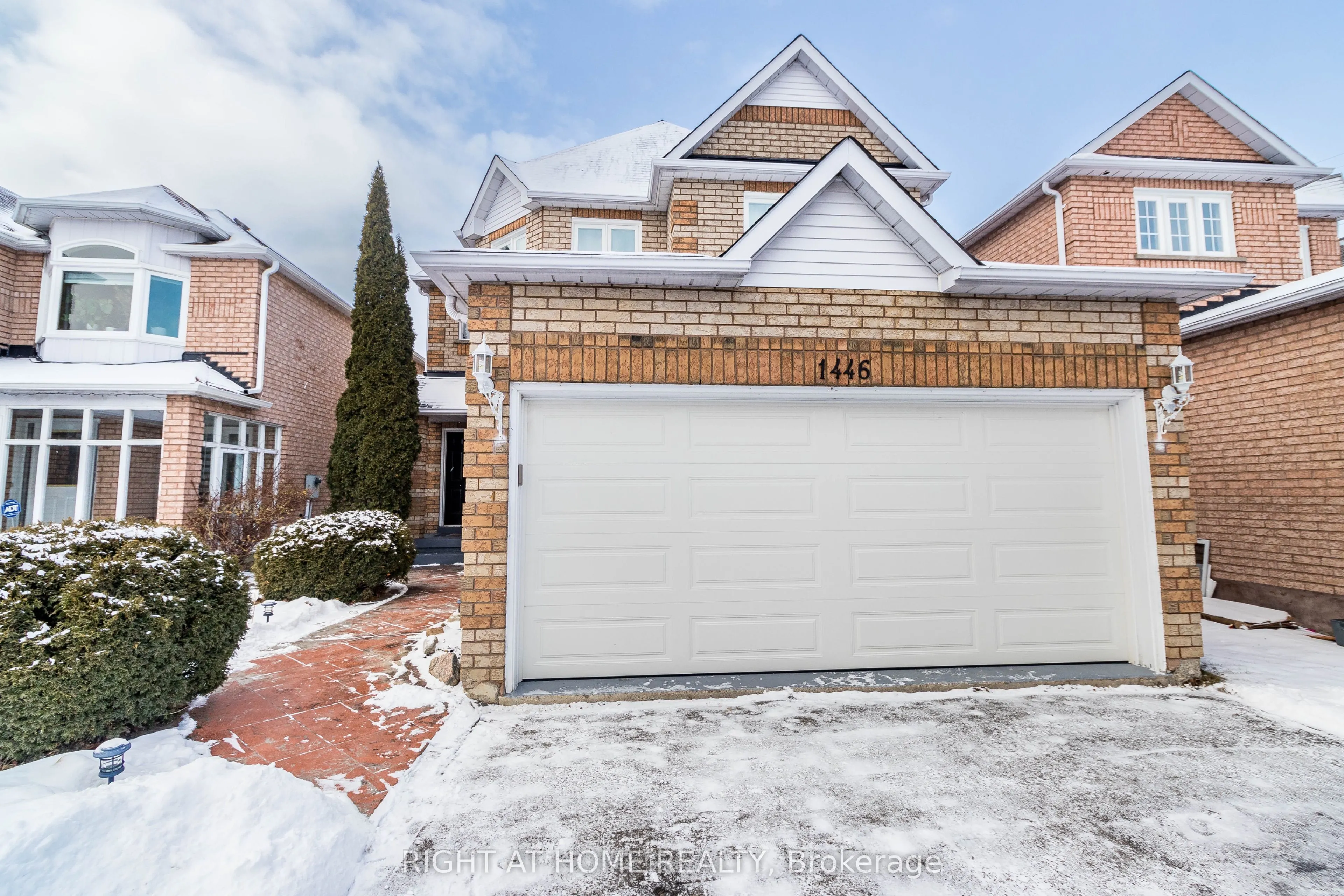 1446 Sandhurst Crescent