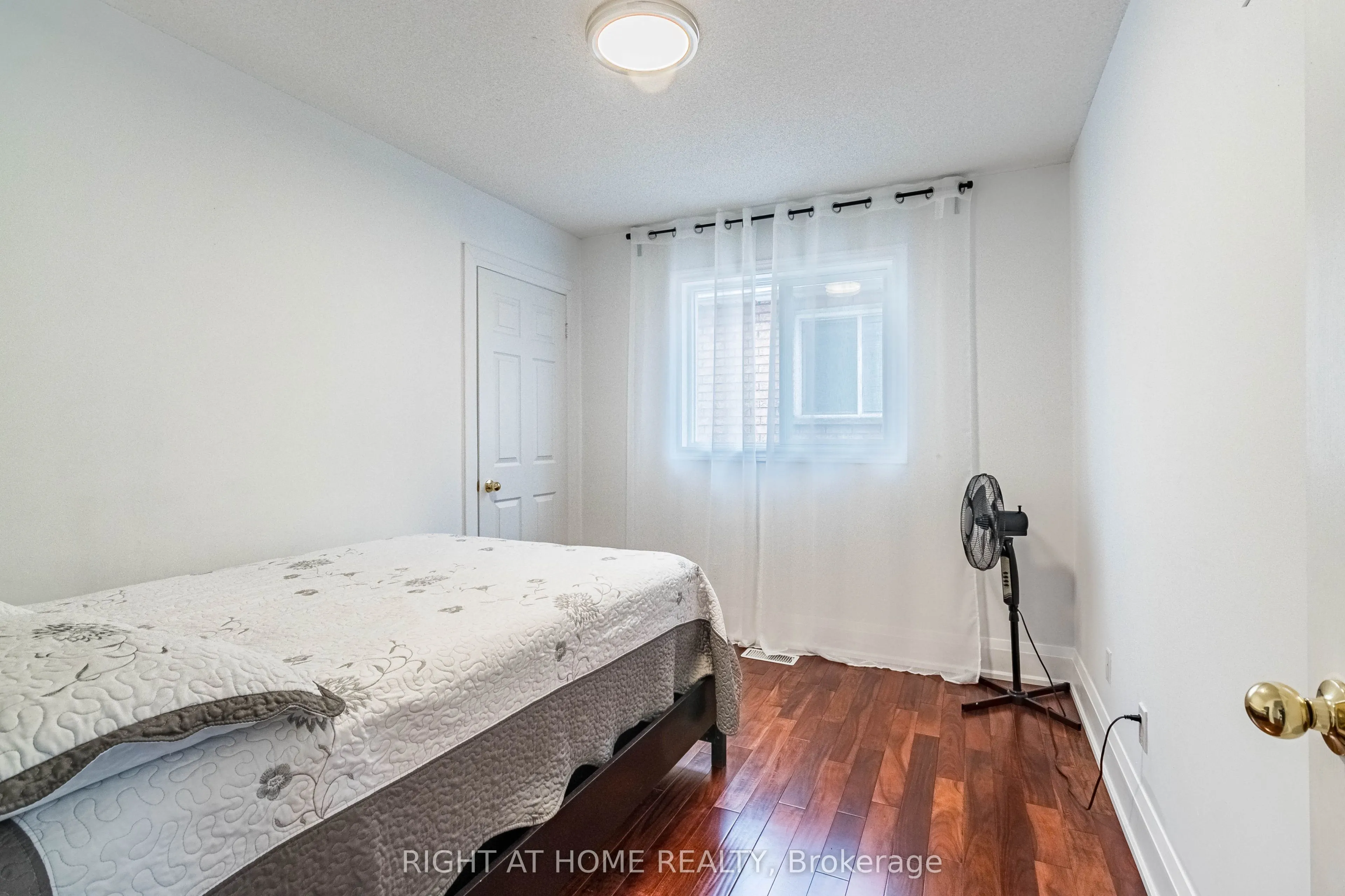 1446 Sandhurst Crescent