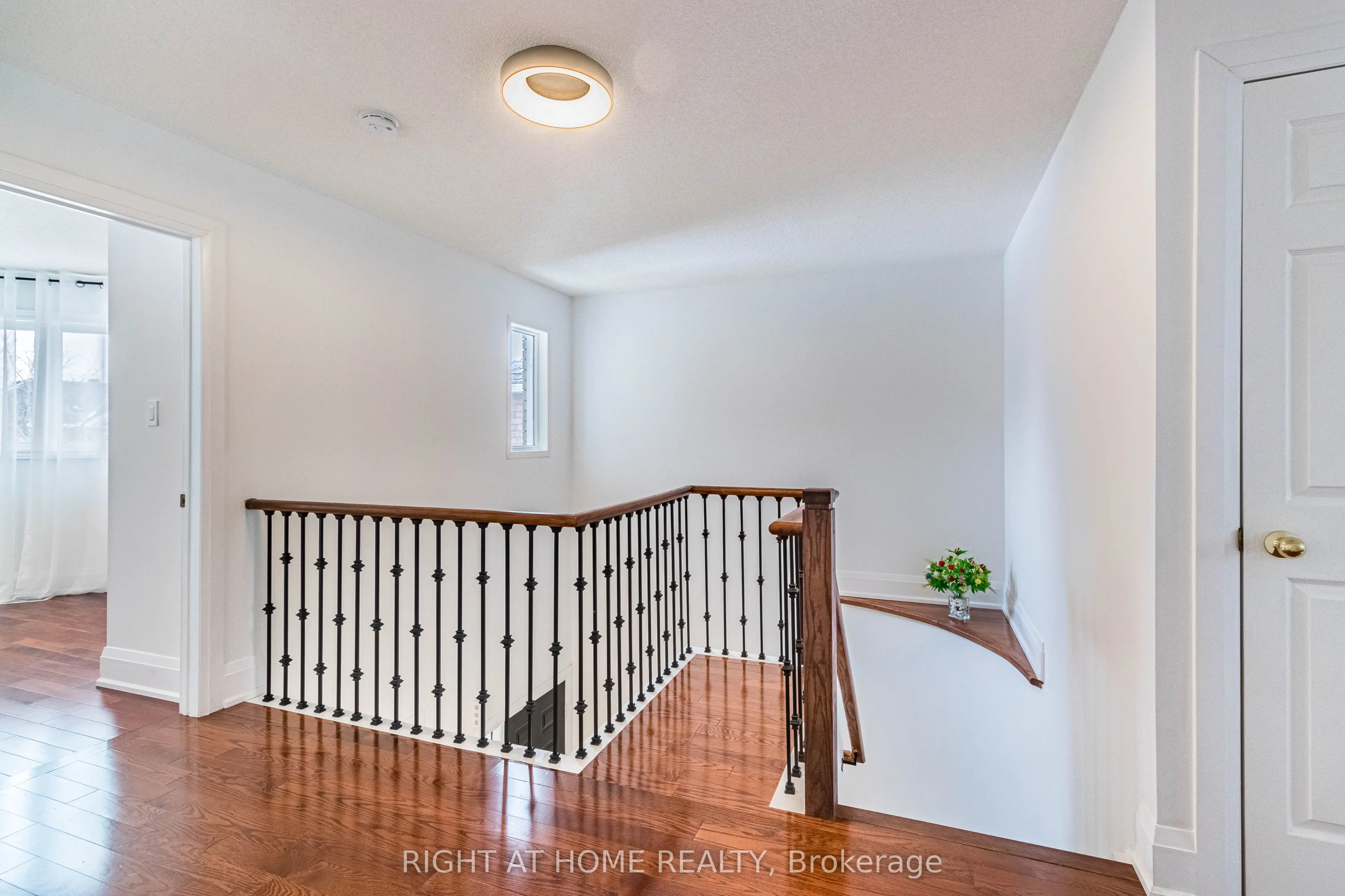 1446 Sandhurst Crescent