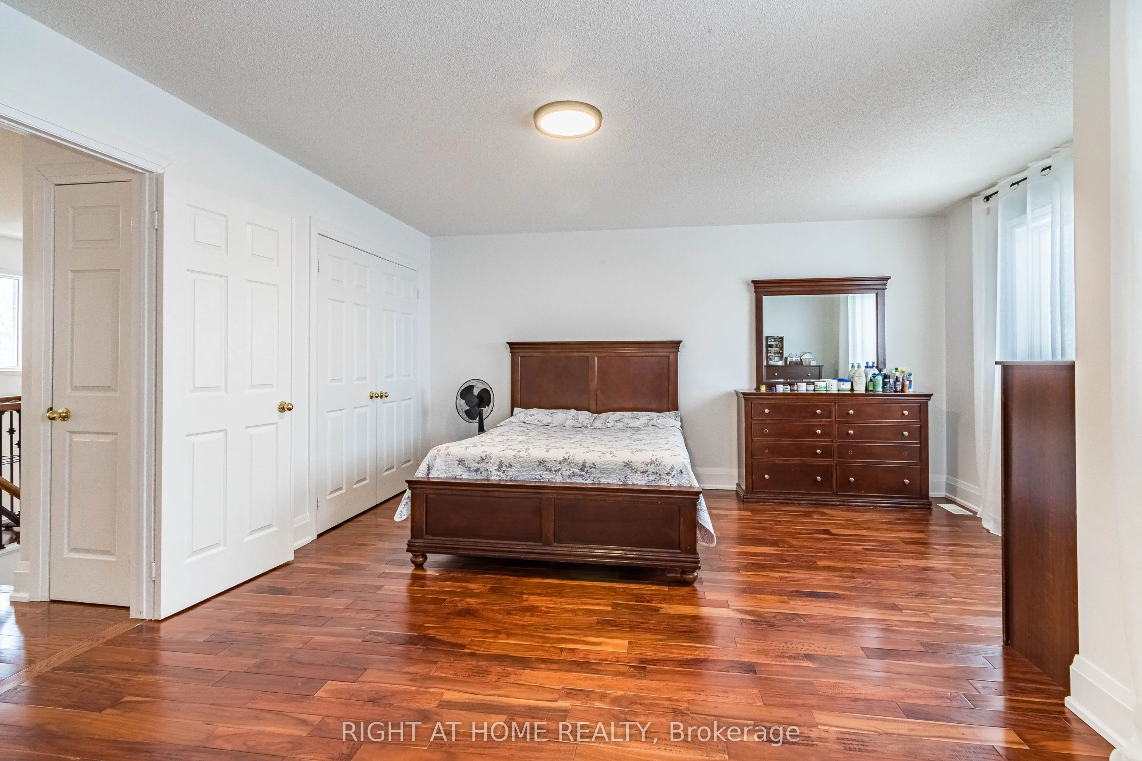 1446 Sandhurst Crescent