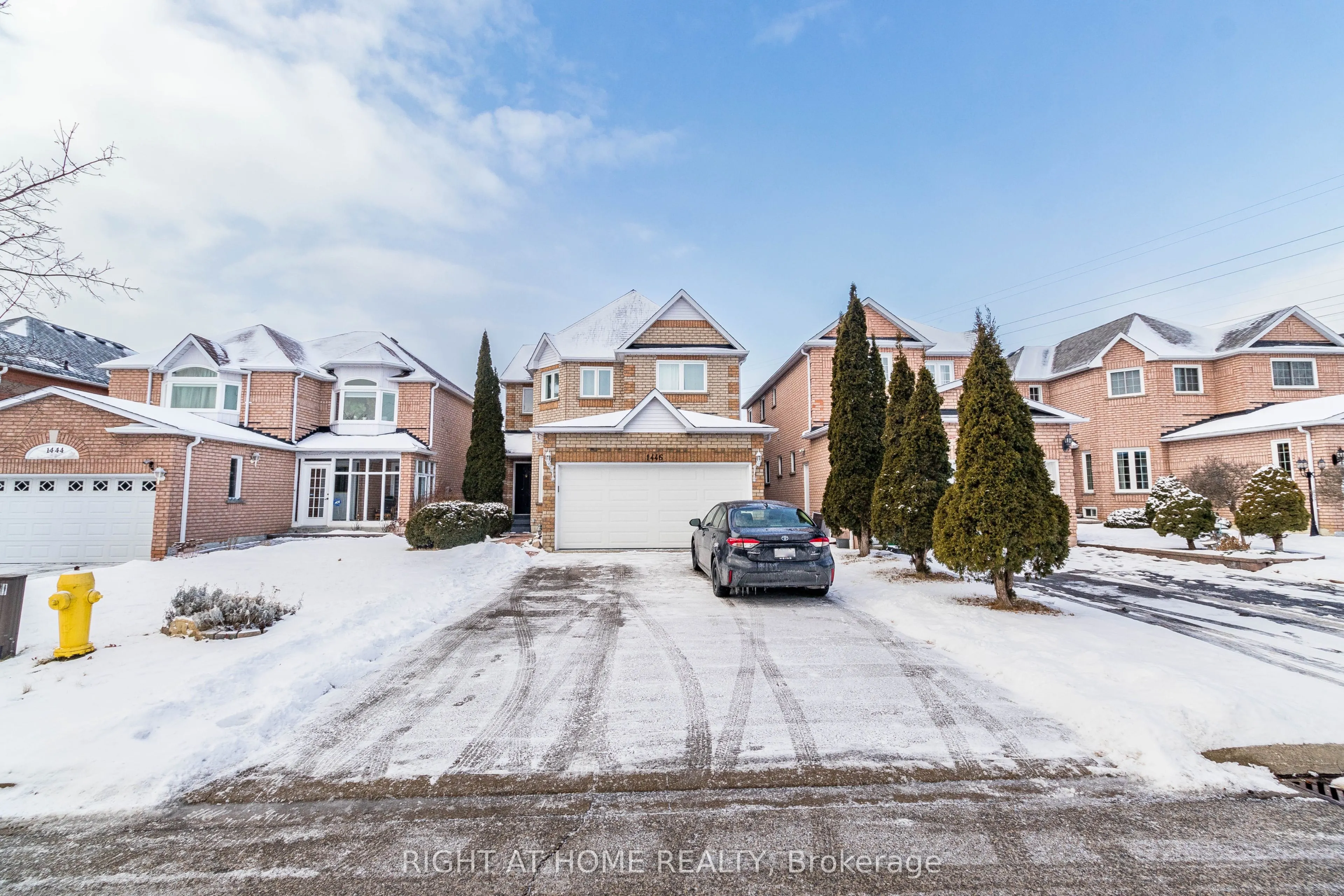 1446 Sandhurst Crescent