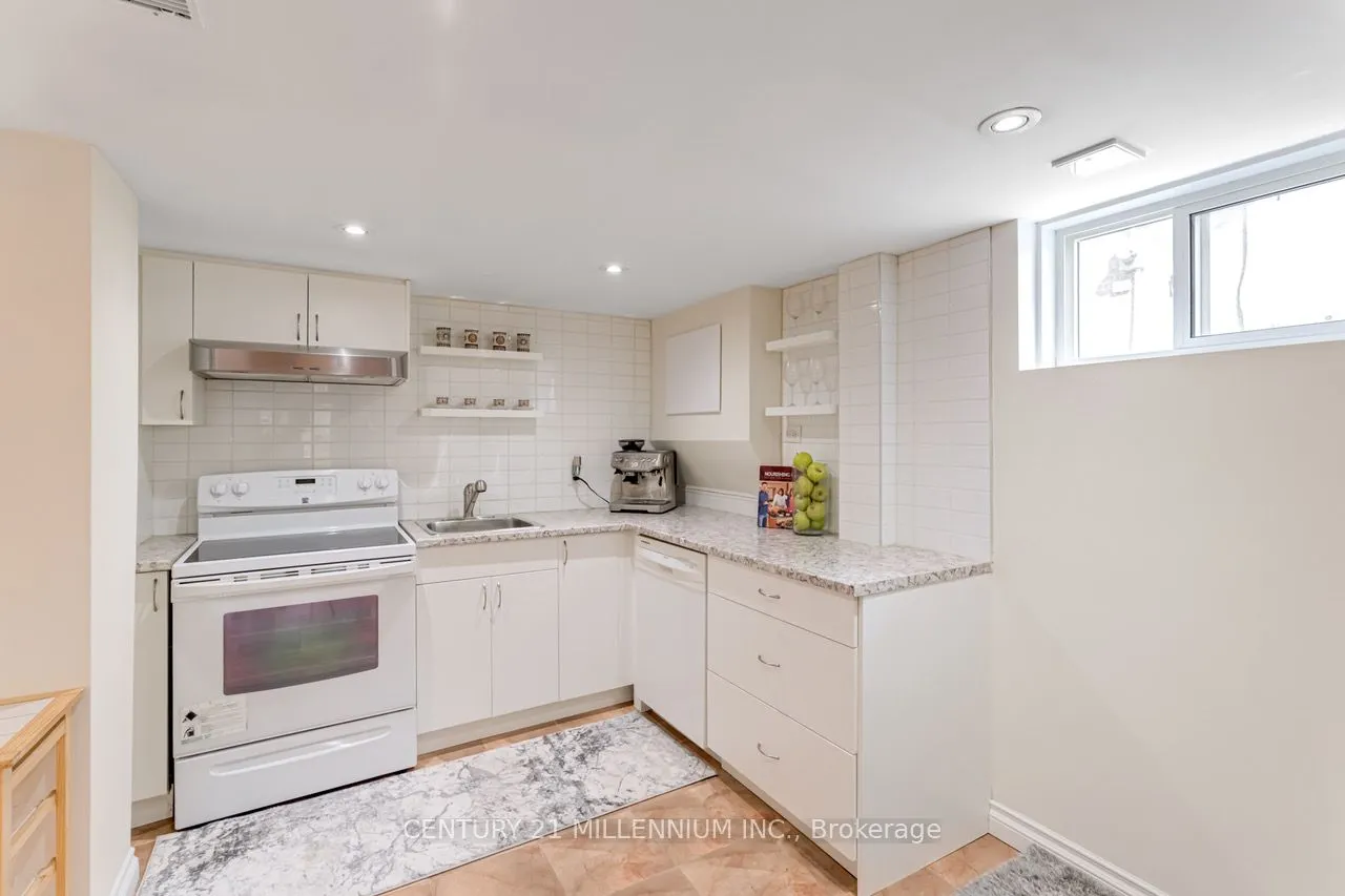 61 Newlands Avenue