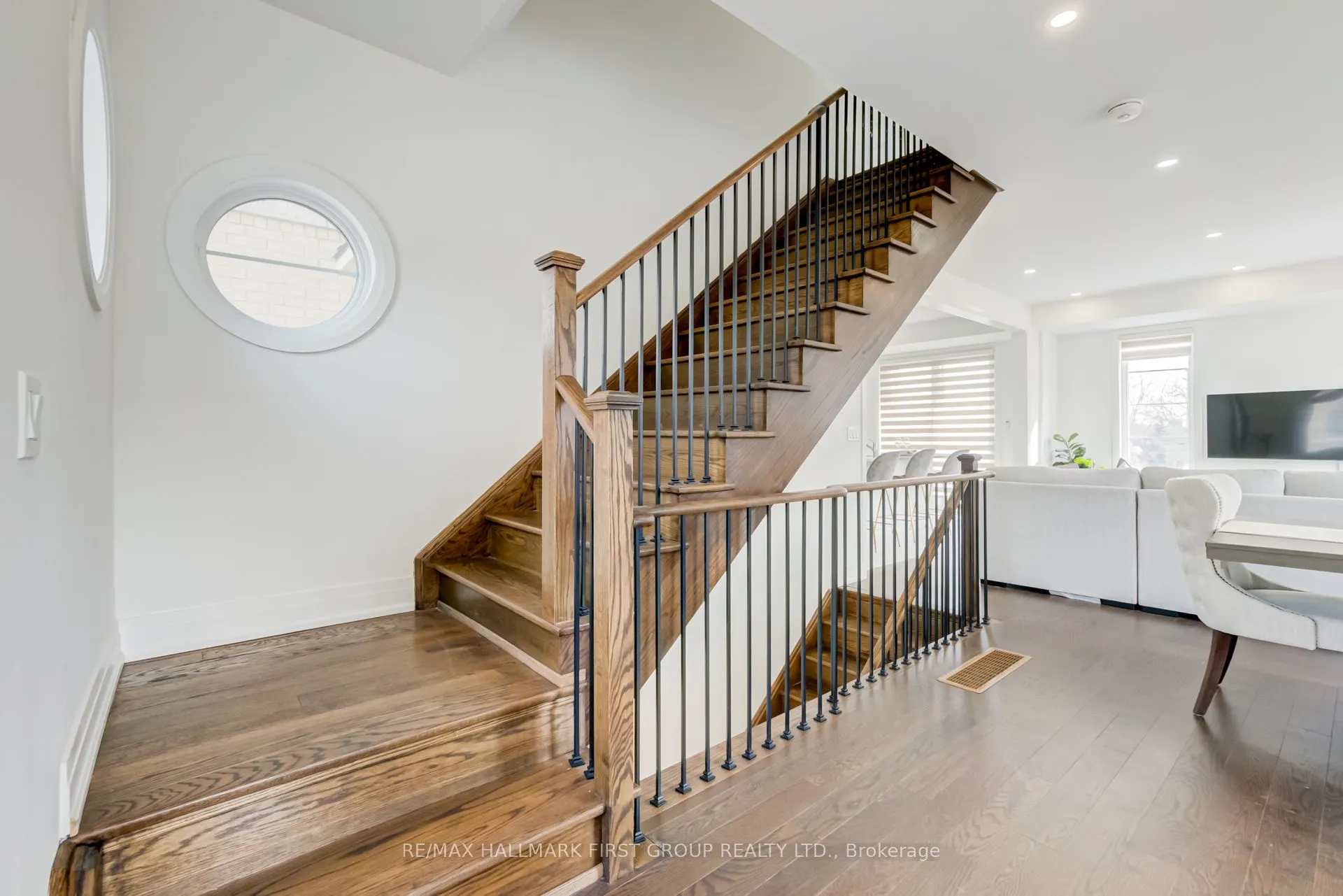 21 Nautical Way