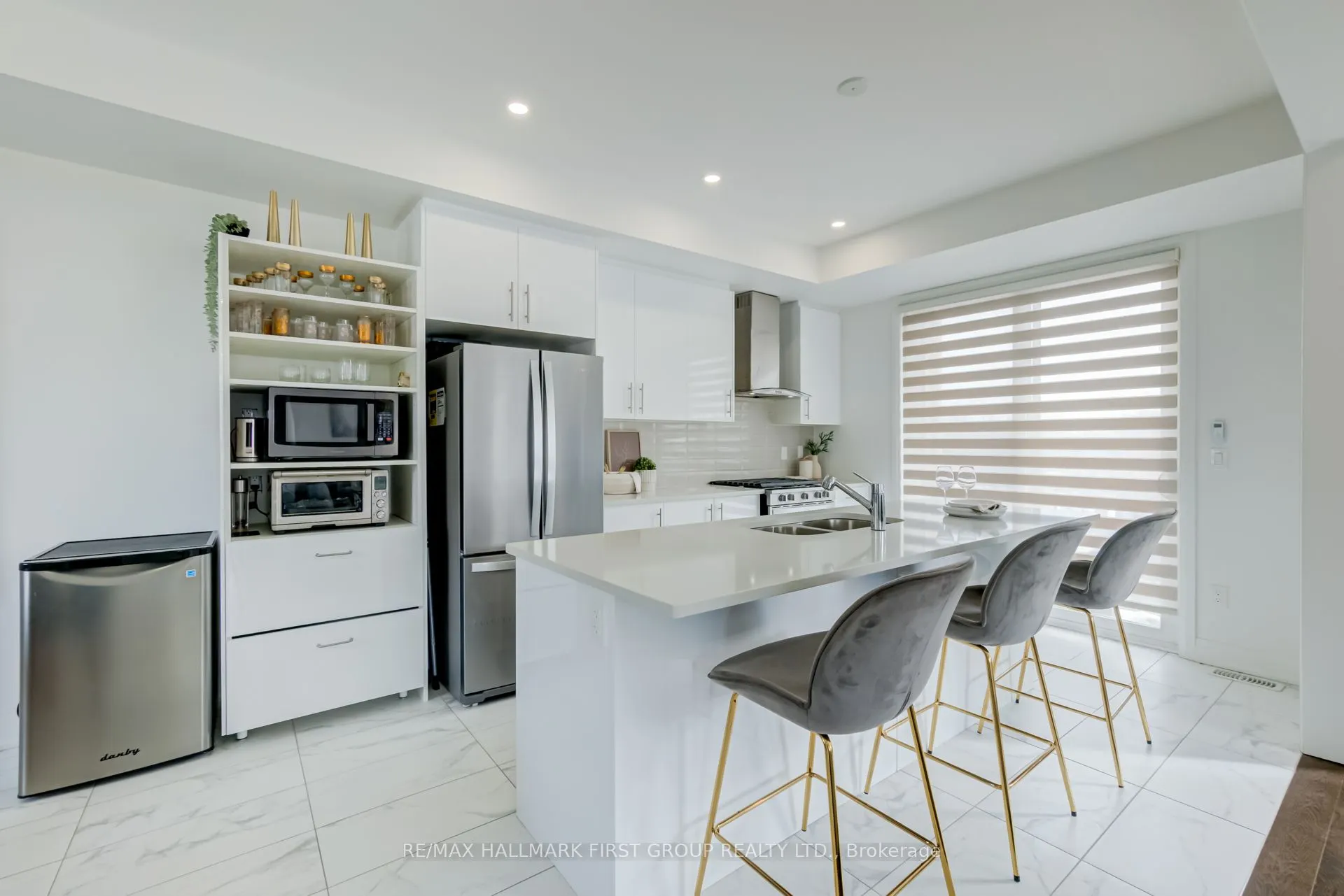 21 Nautical Way