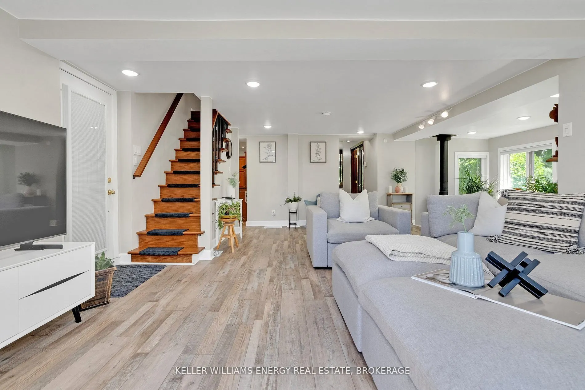 978 Newtonville Road