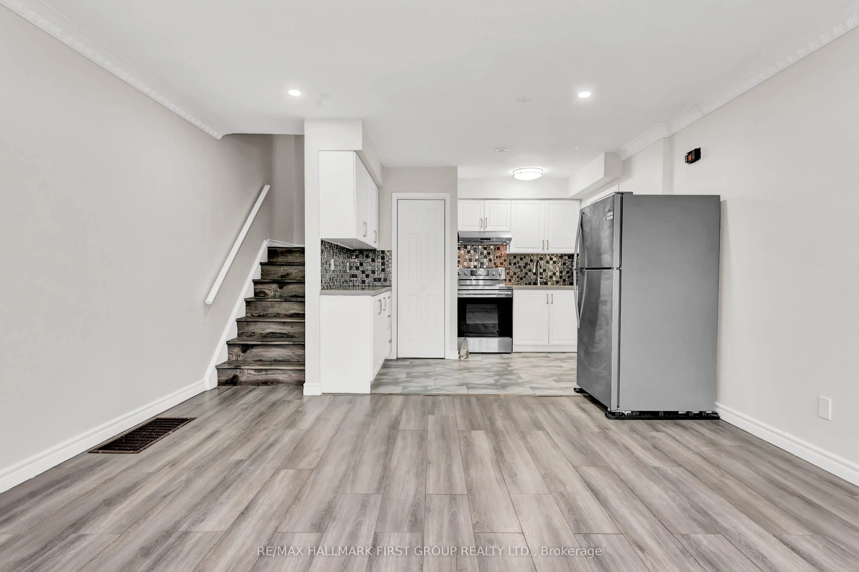255 Broadview Avenue, #A