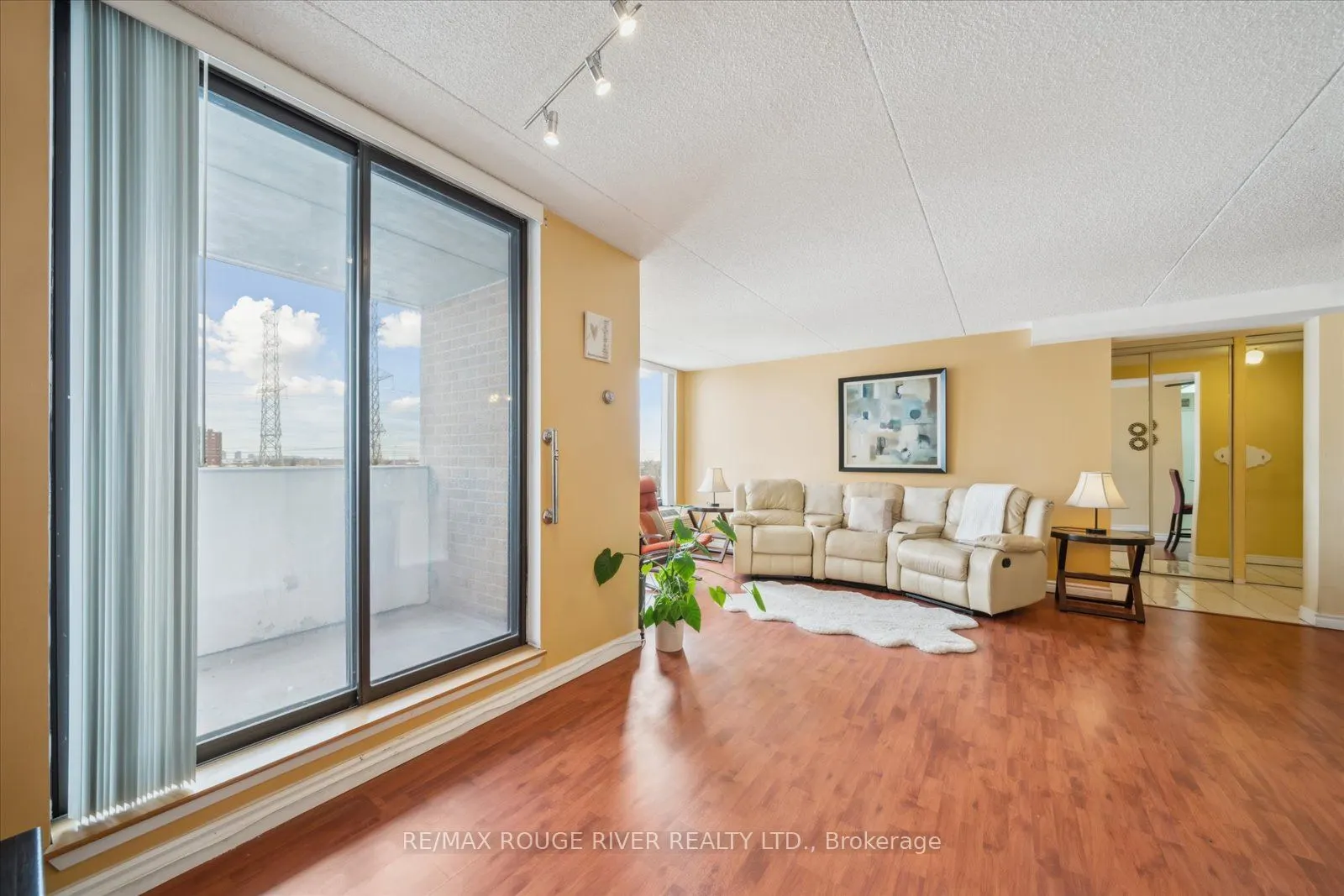 1535 Diefenbaker Court, #601