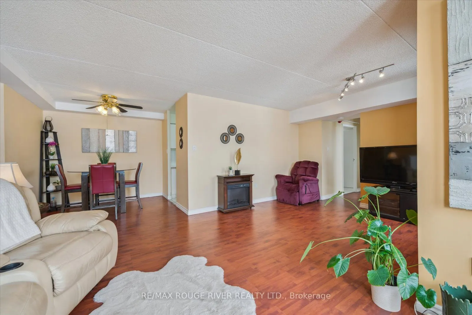 1535 Diefenbaker Court, #601
