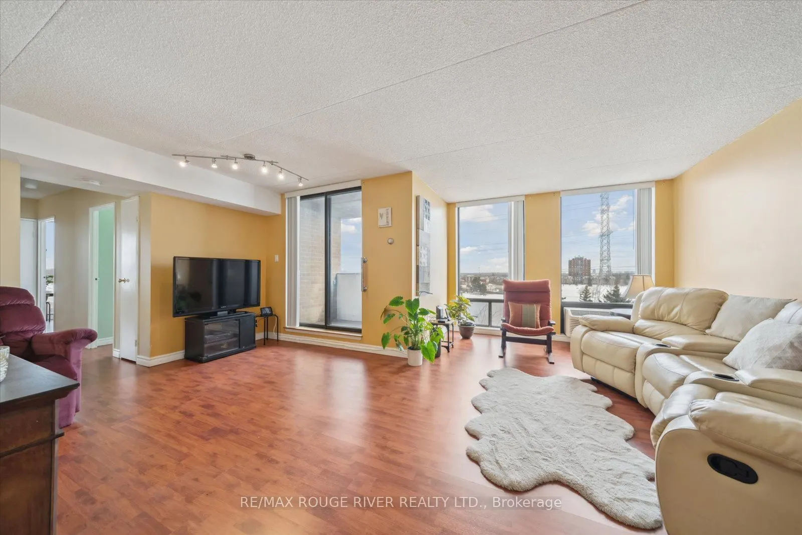 1535 Diefenbaker Court, #601