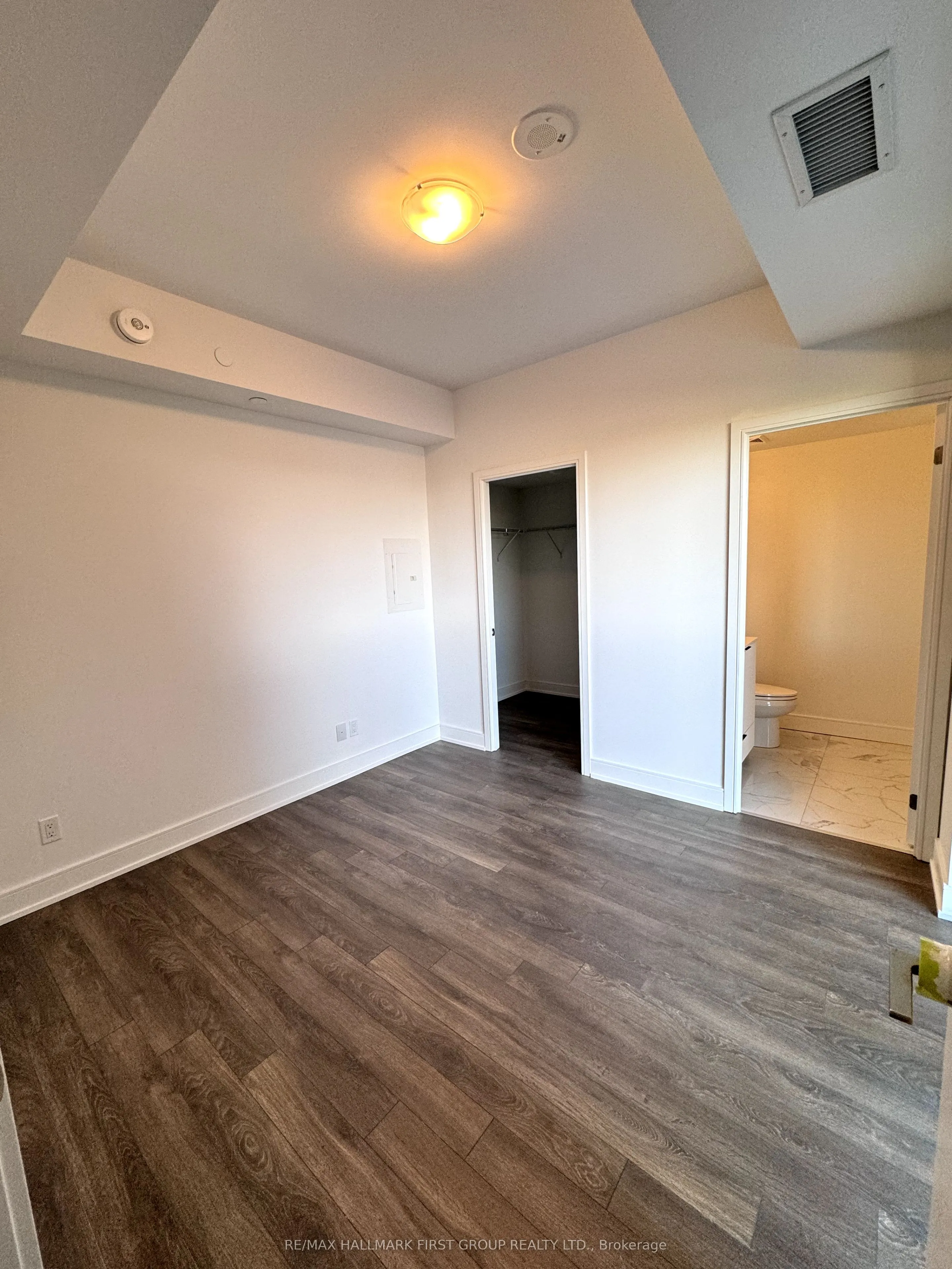1350 Ellesmere Road, #301
