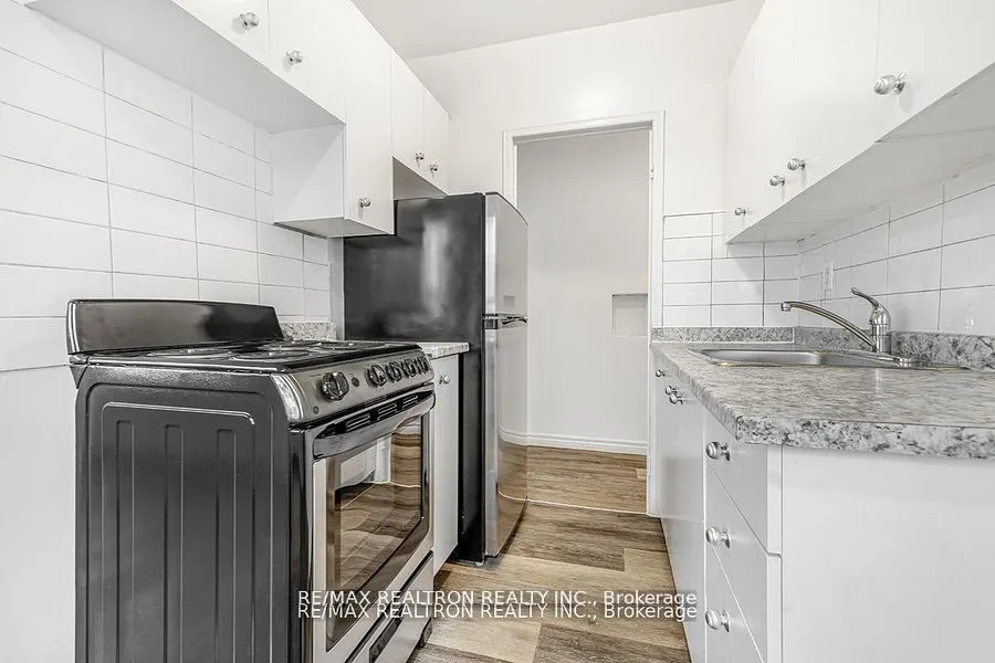 156 Kingston Road, #10