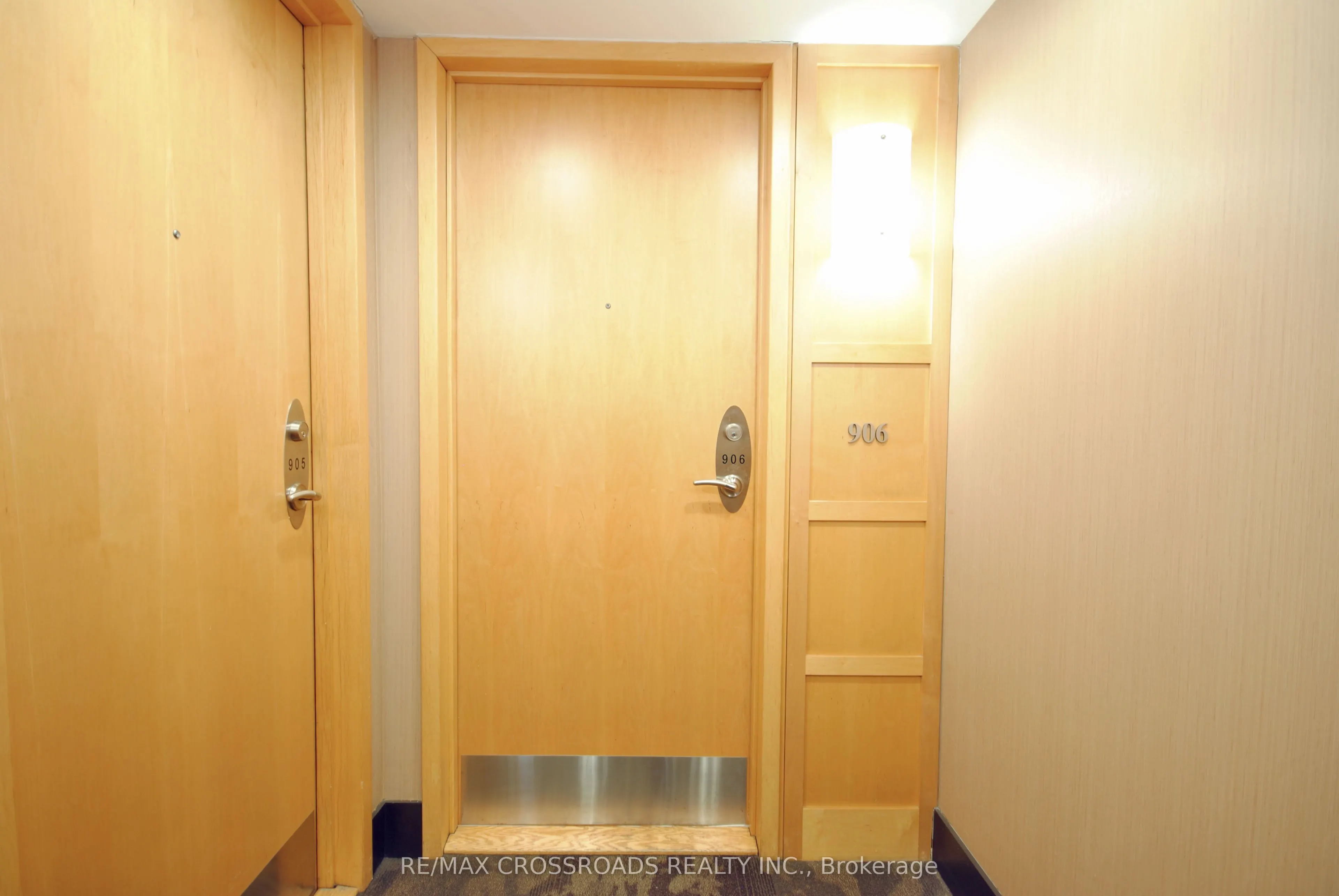 8 Mondeo Drive, #906