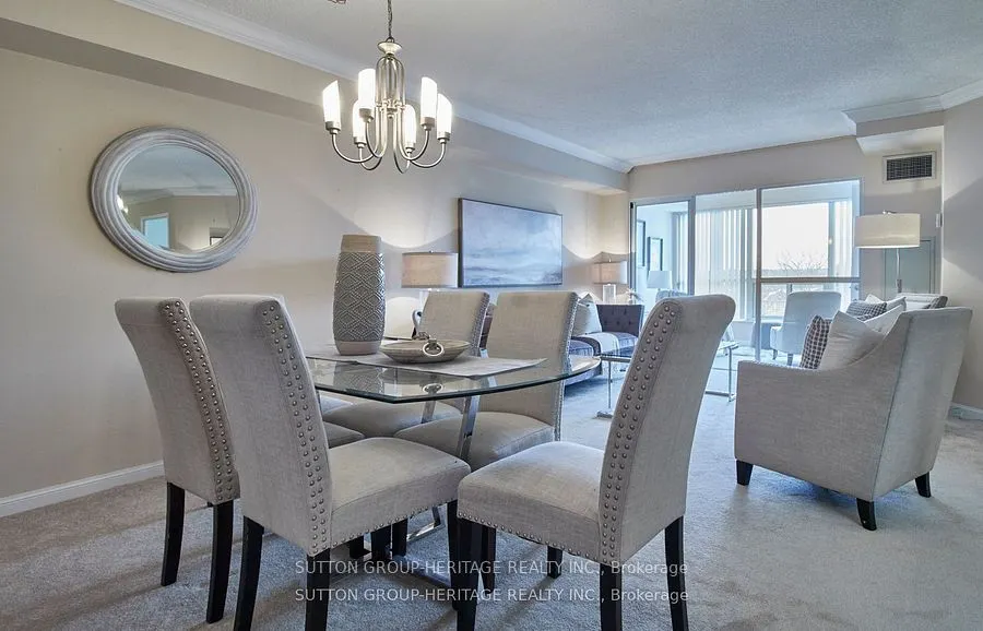712 Rossland Road E, #401