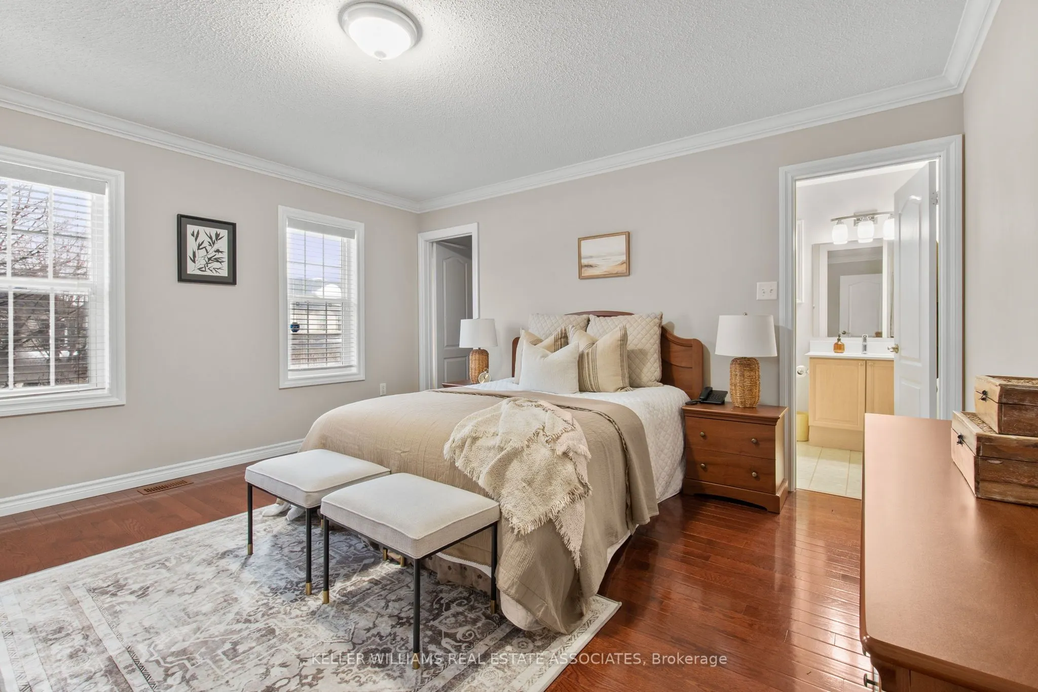 10 Westacott Crescent