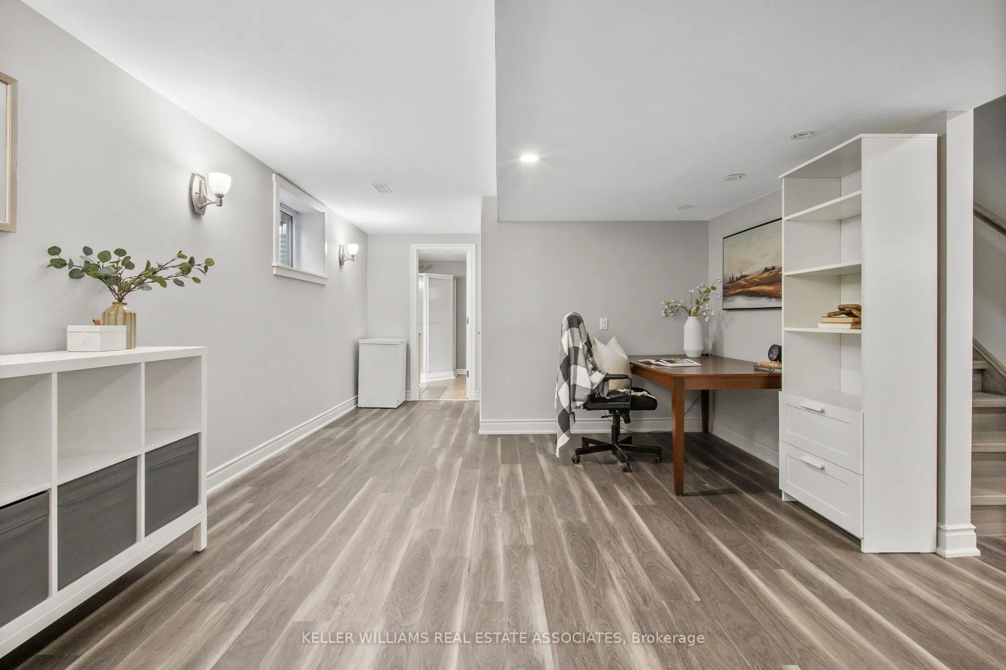 10 Westacott Crescent
